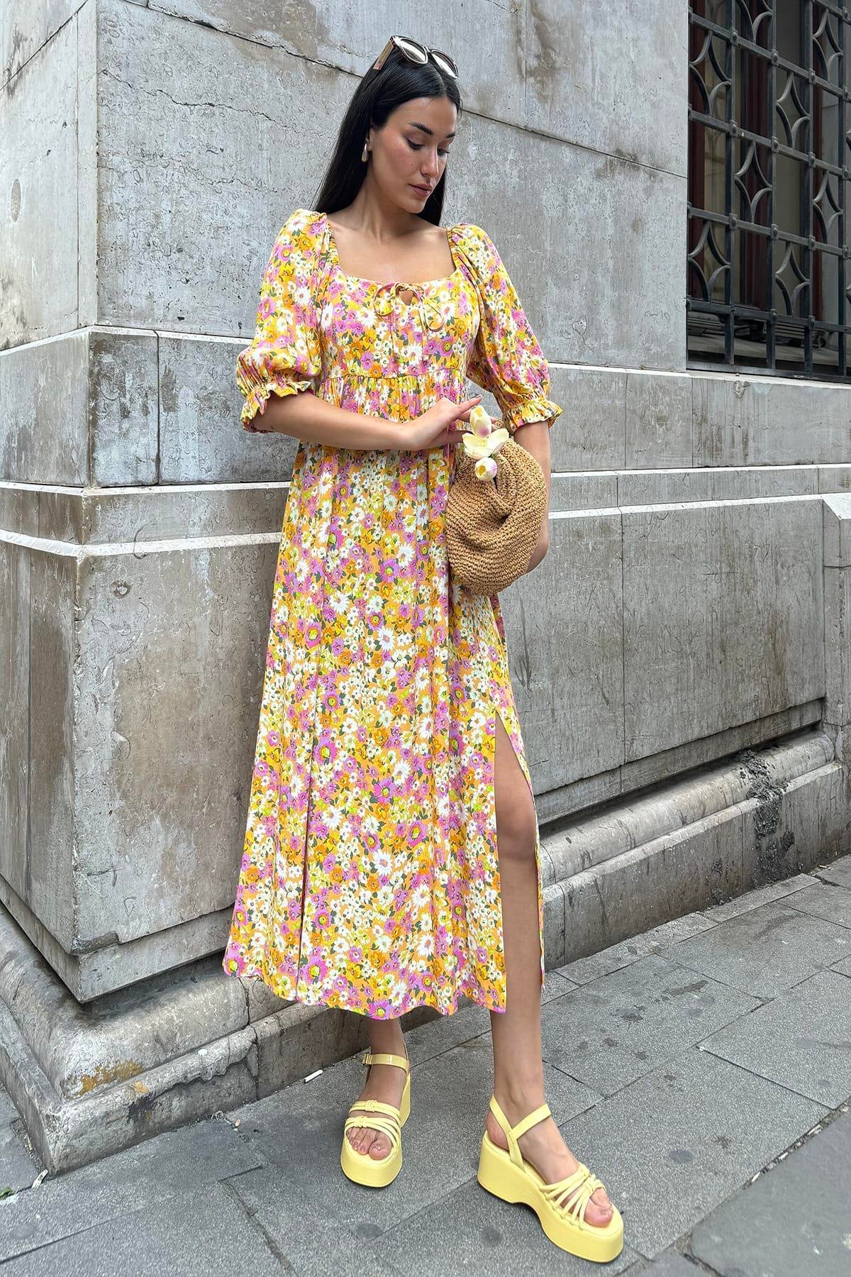 Now Moda Doğal Viskon Bel Büzgülü Desenli Yırtmaçlı Uzun Sarı Elbise Now Moda Doğal Viskon Bel Büzgülü Desenli Yırtmaçlı Uzun Sarı Elbise