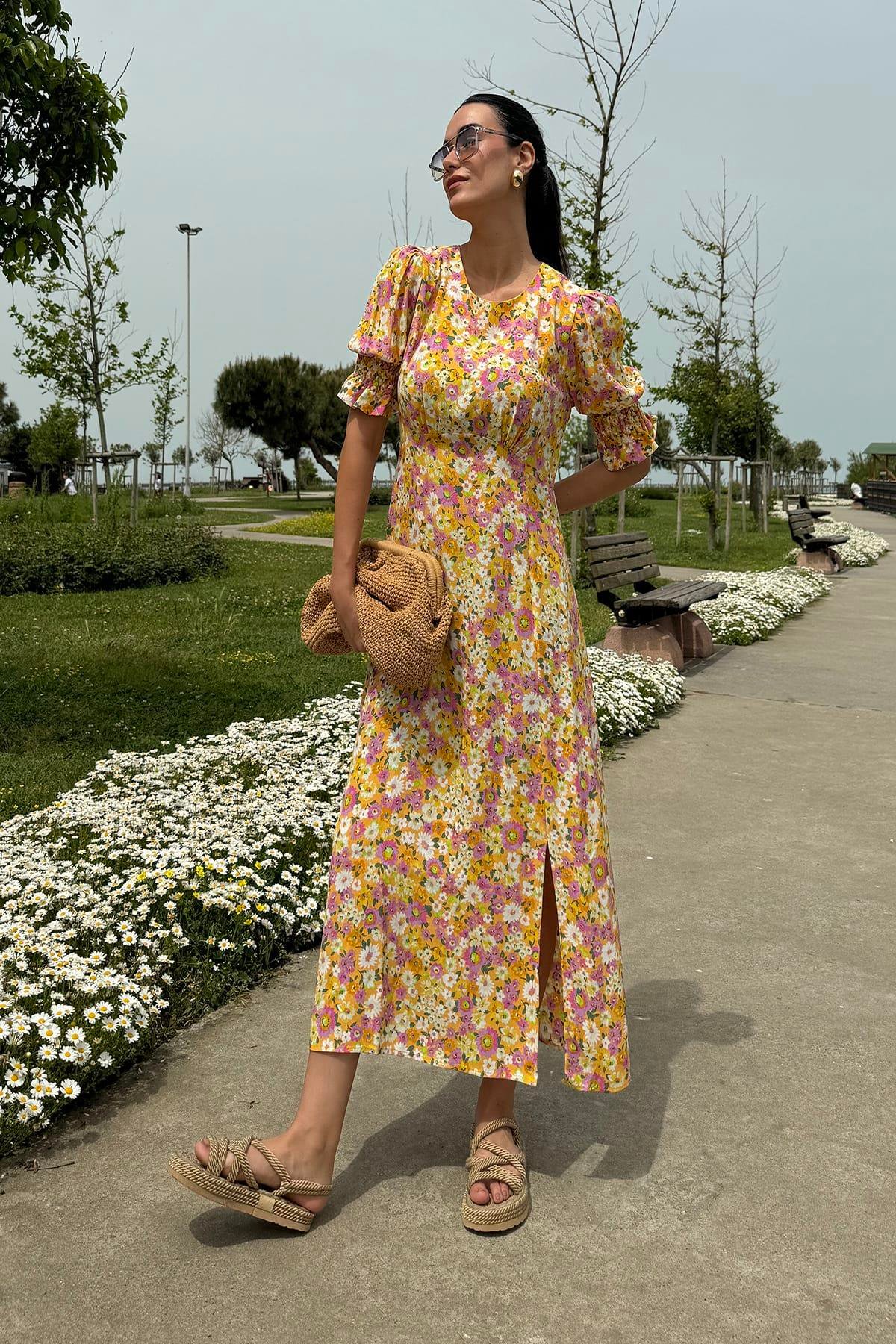 Now Moda Doğal Viskon Kol Gipeli Yırtmaçlı Desenli Uzun Sarı Elbise Now Moda Doğal Viskon Kol Gipeli Yırtmaçlı Desenli Uzun Sarı Elbise