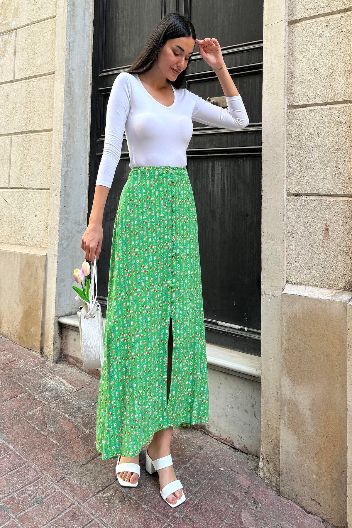 Now Moda Doğal Viskon Ön Düğmeli Desenli Yeşil Etek Now Moda Doğal Viskon Ön Düğmeli Desenli Yeşil Etek