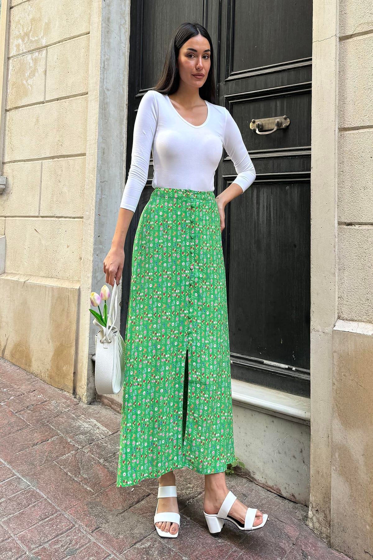 Now Moda Doğal Viskon Ön Düğmeli Desenli Yeşil Etek Now Moda Doğal Viskon Ön Düğmeli Desenli Yeşil Etek