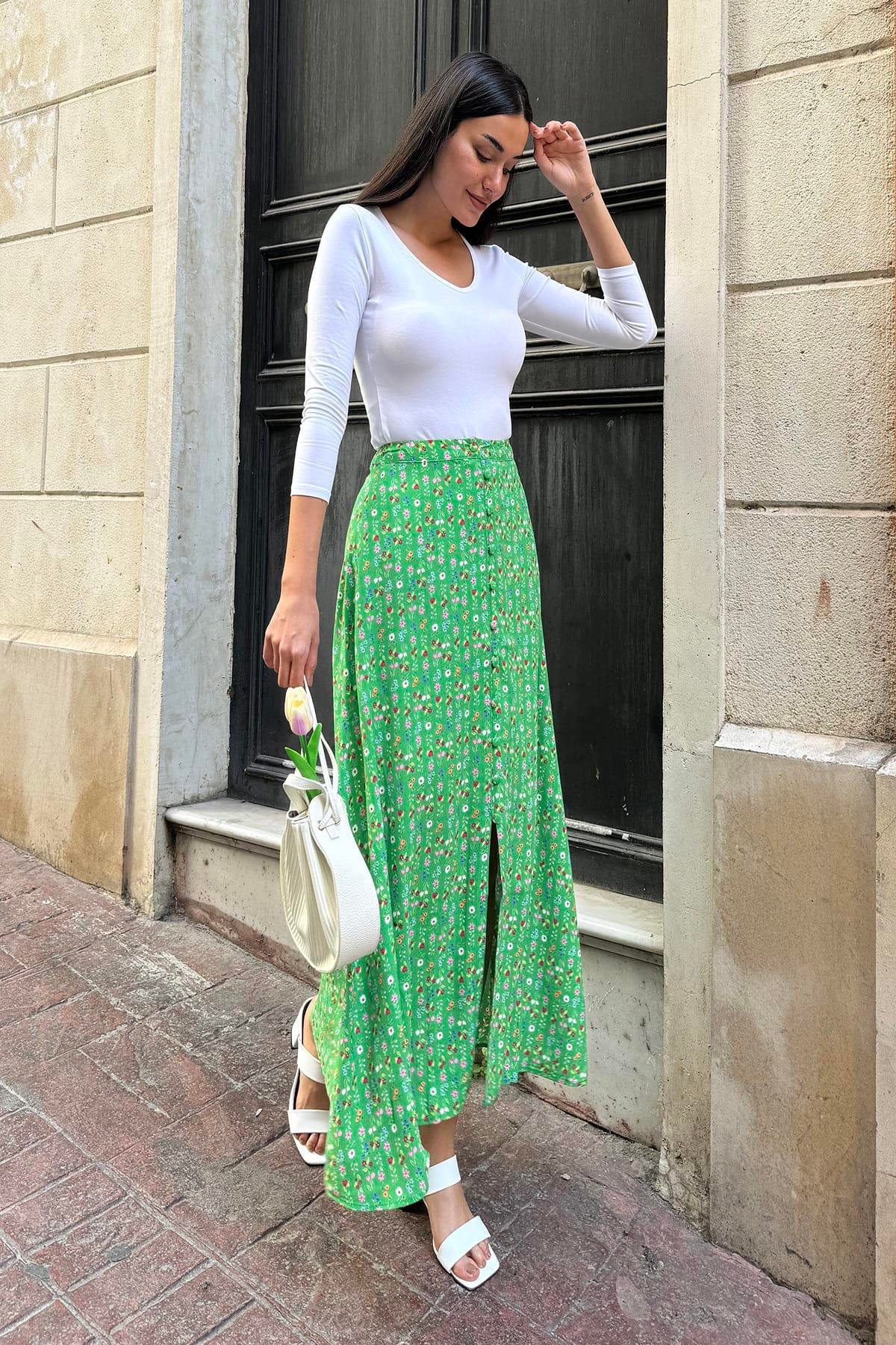 Now Moda Doğal Viskon Ön Düğmeli Desenli Yeşil Etek Now Moda Doğal Viskon Ön Düğmeli Desenli Yeşil Etek