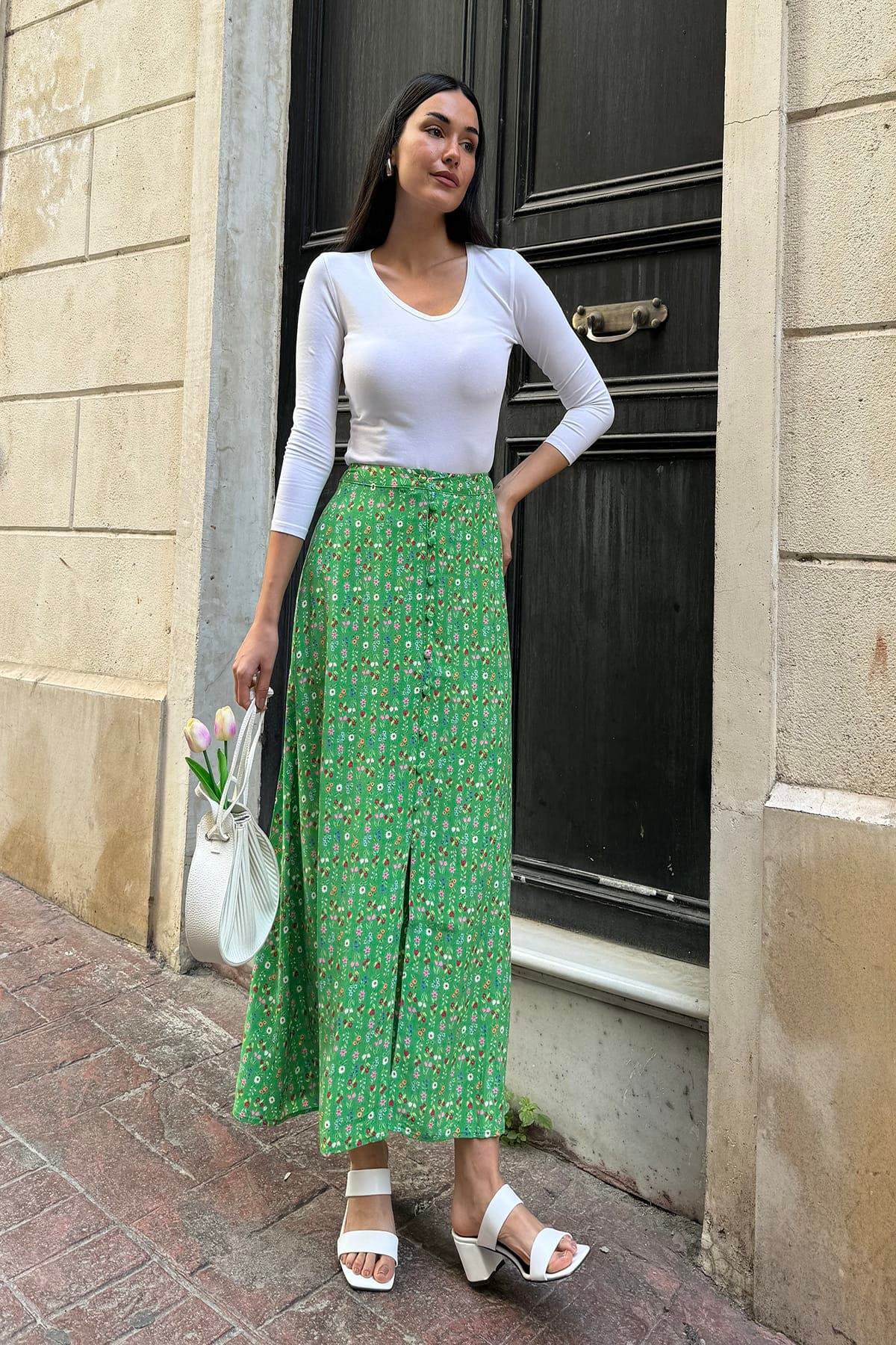 Now Moda Doğal Viskon Ön Düğmeli Desenli Yeşil Etek Now Moda Doğal Viskon Ön Düğmeli Desenli Yeşil Etek