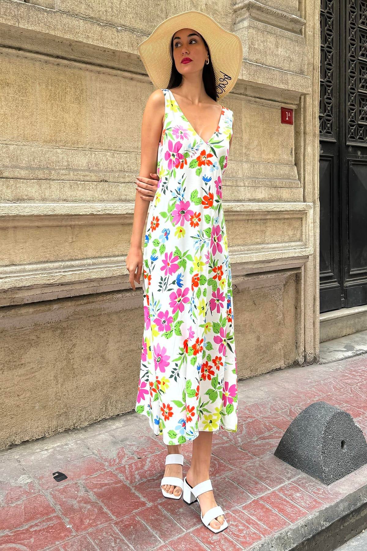 Now Moda V Yaka Desenli Bel Bağlamalı Uzun Fuşya Elbise Now Moda Doğal Viskon V Yaka Desenli Bel Bağlamalı Uzun Fuşya Elbise