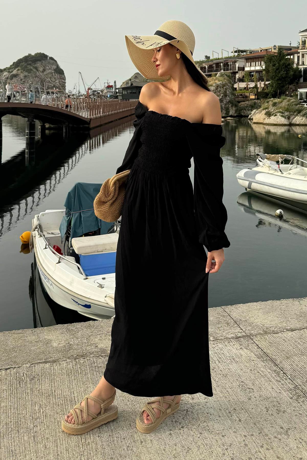 Now Moda Omuz Lastikli Gipeli Uzun Kol Siyah Elbise Now Moda Omuz Lastikli Gipeli Uzun Kol Siyah Elbise