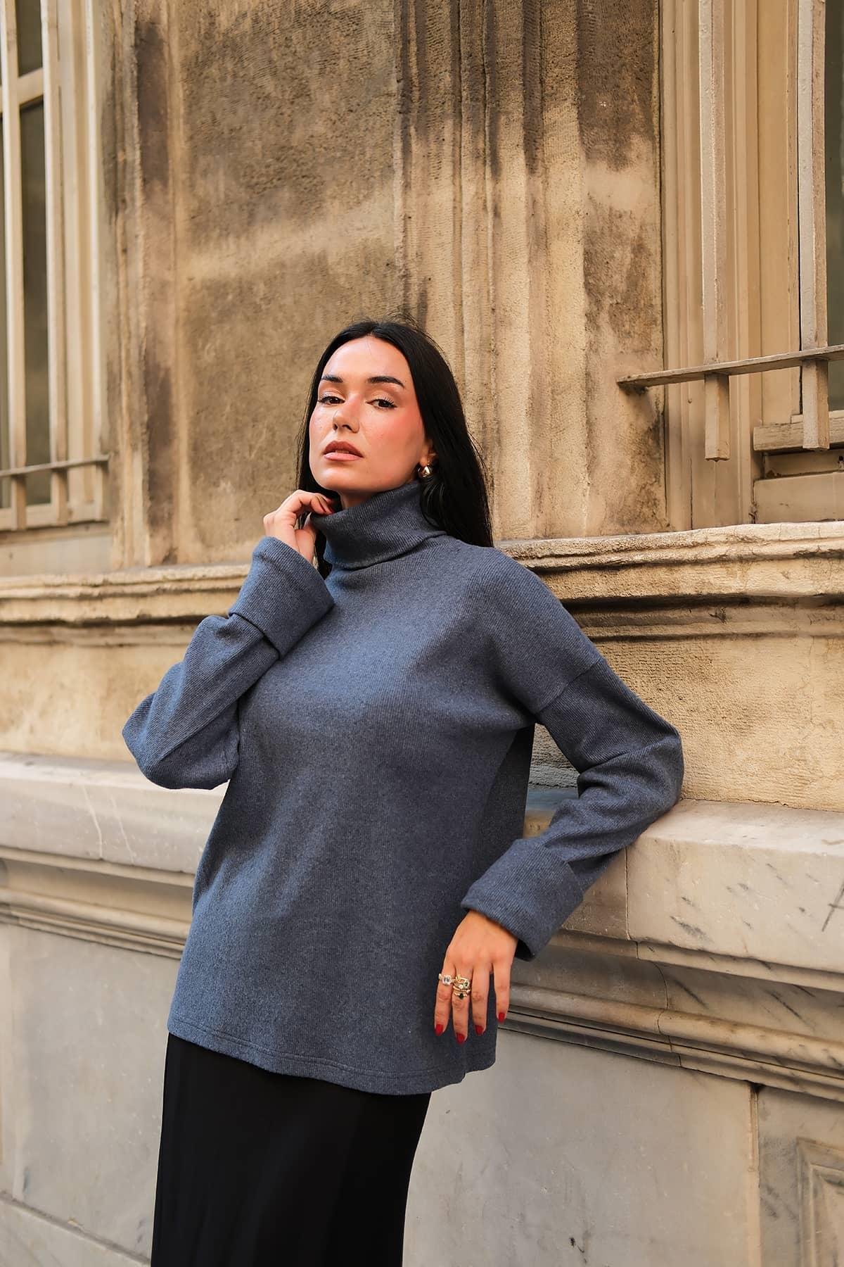 Y London Kol Detaylı Balıkcı Yaka Boğazlı İndigo Bluz  Y London Kol Detaylı Balıkcı Yaka Boğazlı İndigo Bluz 