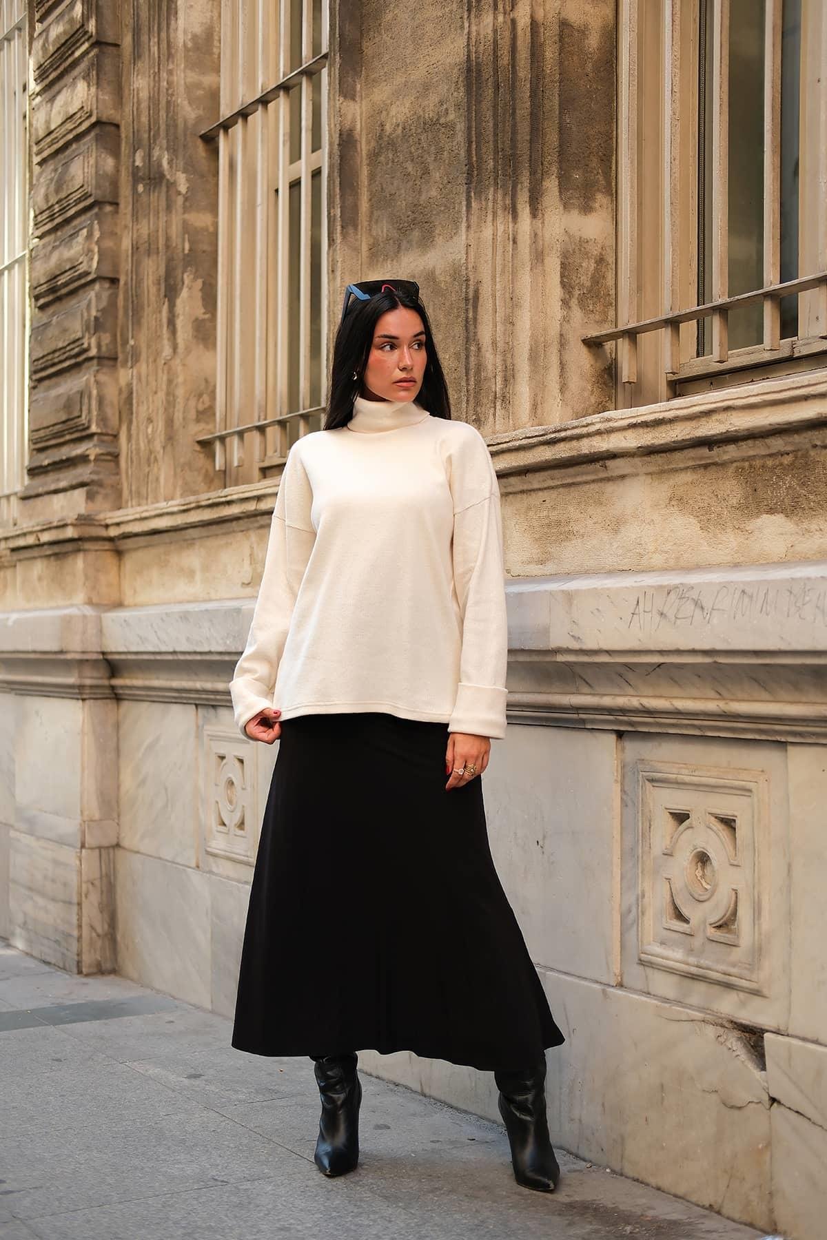 Y London Kol Detaylı Balıkcı Yaka Boğazlı Ekru Bluz  Y London Kol Detaylı Balıkcı Yaka Boğazlı Ekru Bluz 