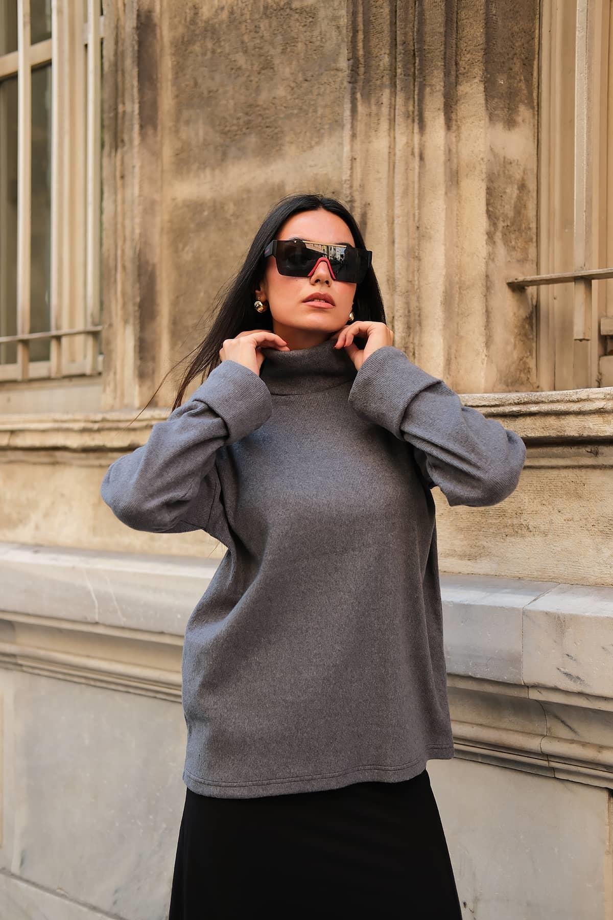 Y London Kol Detaylı Balıkcı Yaka Boğazlı Antrasit Bluz  Y London Kol Detaylı Balıkcı Yaka Boğazlı Antrasit Bluz 