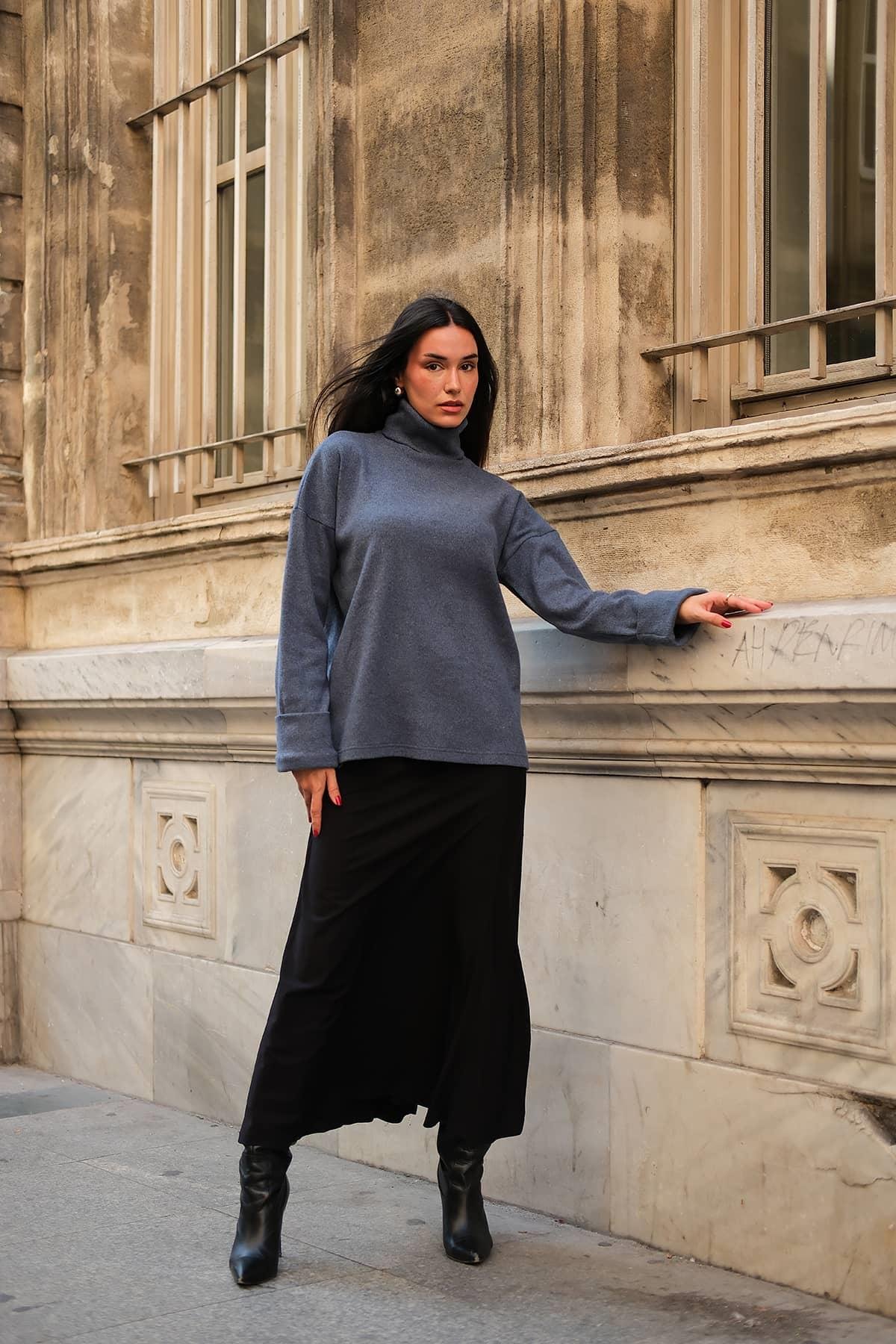 Y London Kol Detaylı Balıkcı Yaka Boğazlı İndigo Bluz  Y London Kol Detaylı Balıkcı Yaka Boğazlı İndigo Bluz 