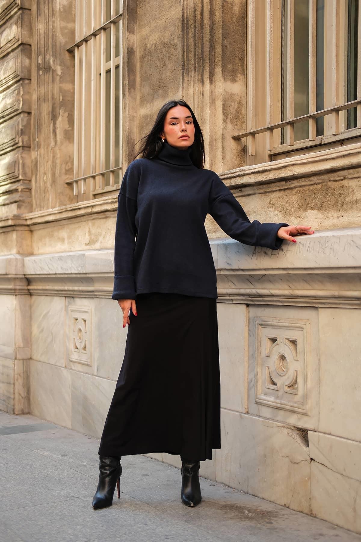 Y London Kol Detaylı Balıkcı Yaka Boğazlı Lacivert Bluz  Y London Kol Detaylı Balıkcı Yaka Boğazlı Lacivert Bluz 