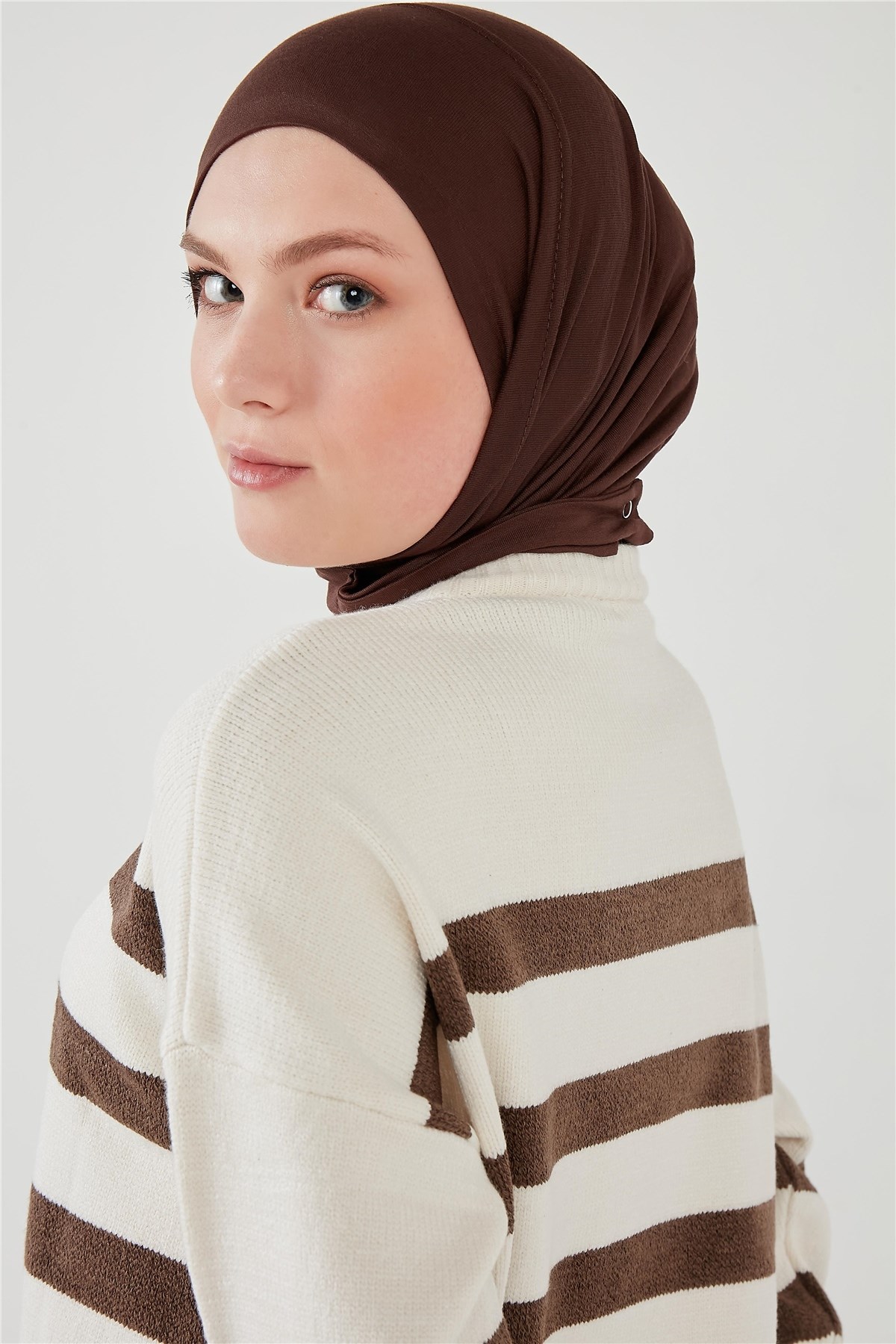 Çıtçıtlı Bone Çikolata Kahve