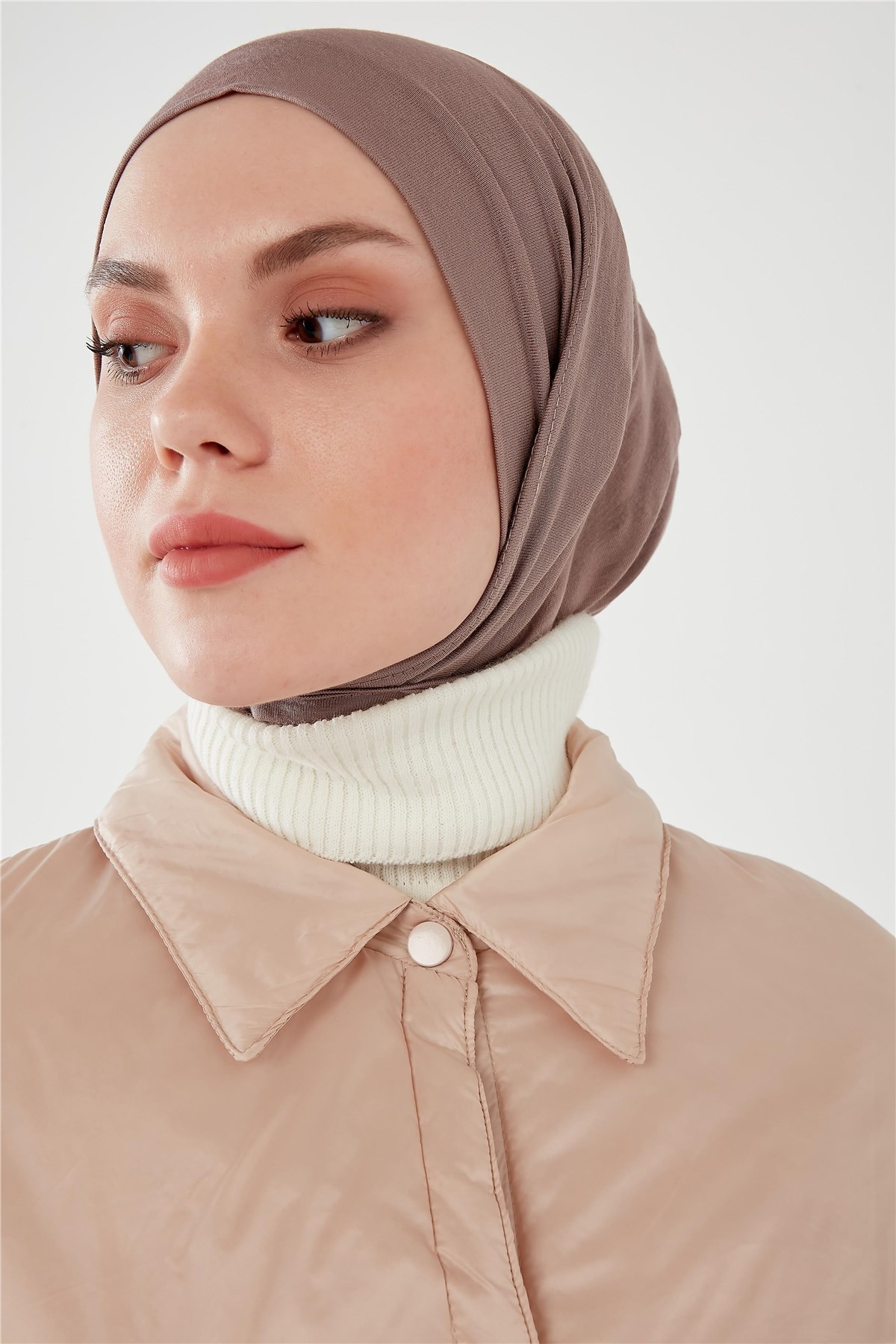 Çıtçıtlı Bone Koyu Vizon