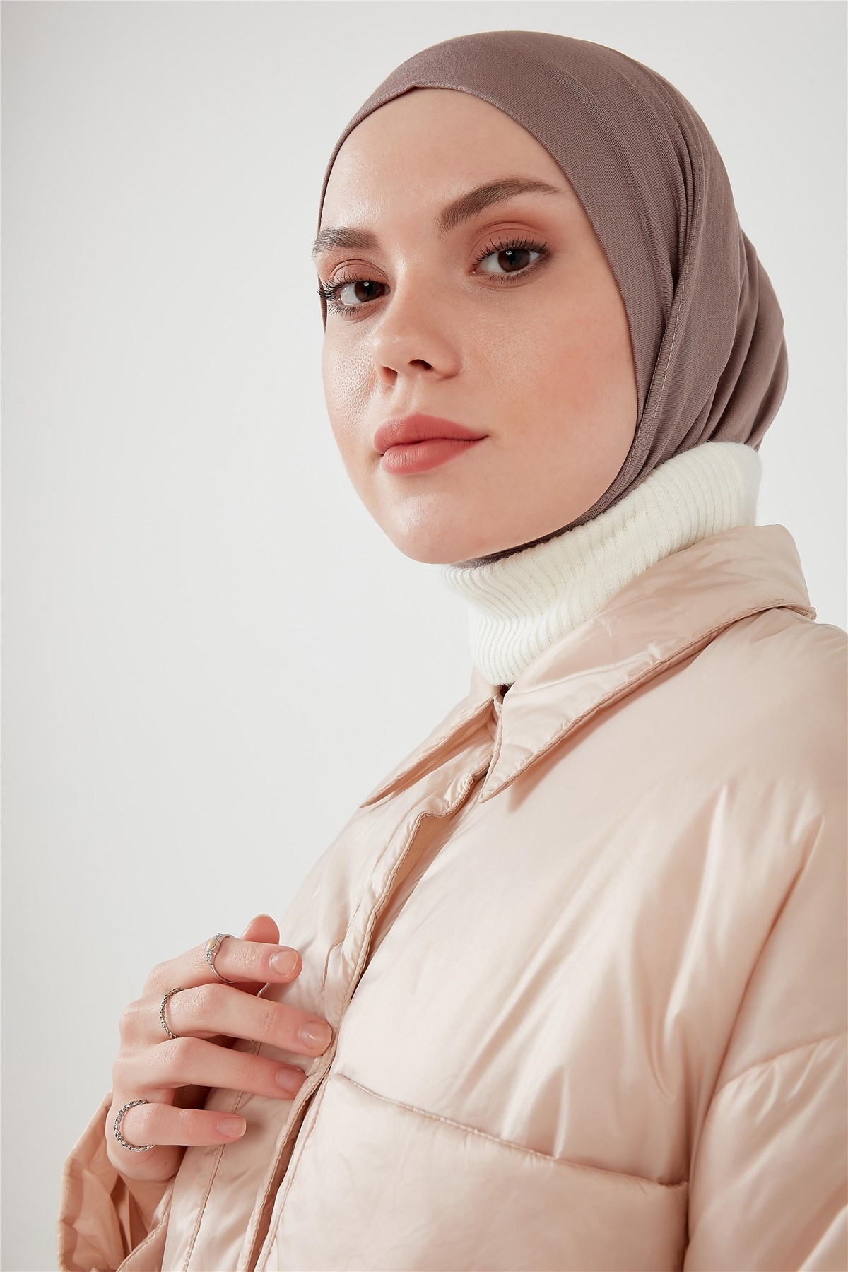 Çıtçıtlı Bone Koyu Vizon