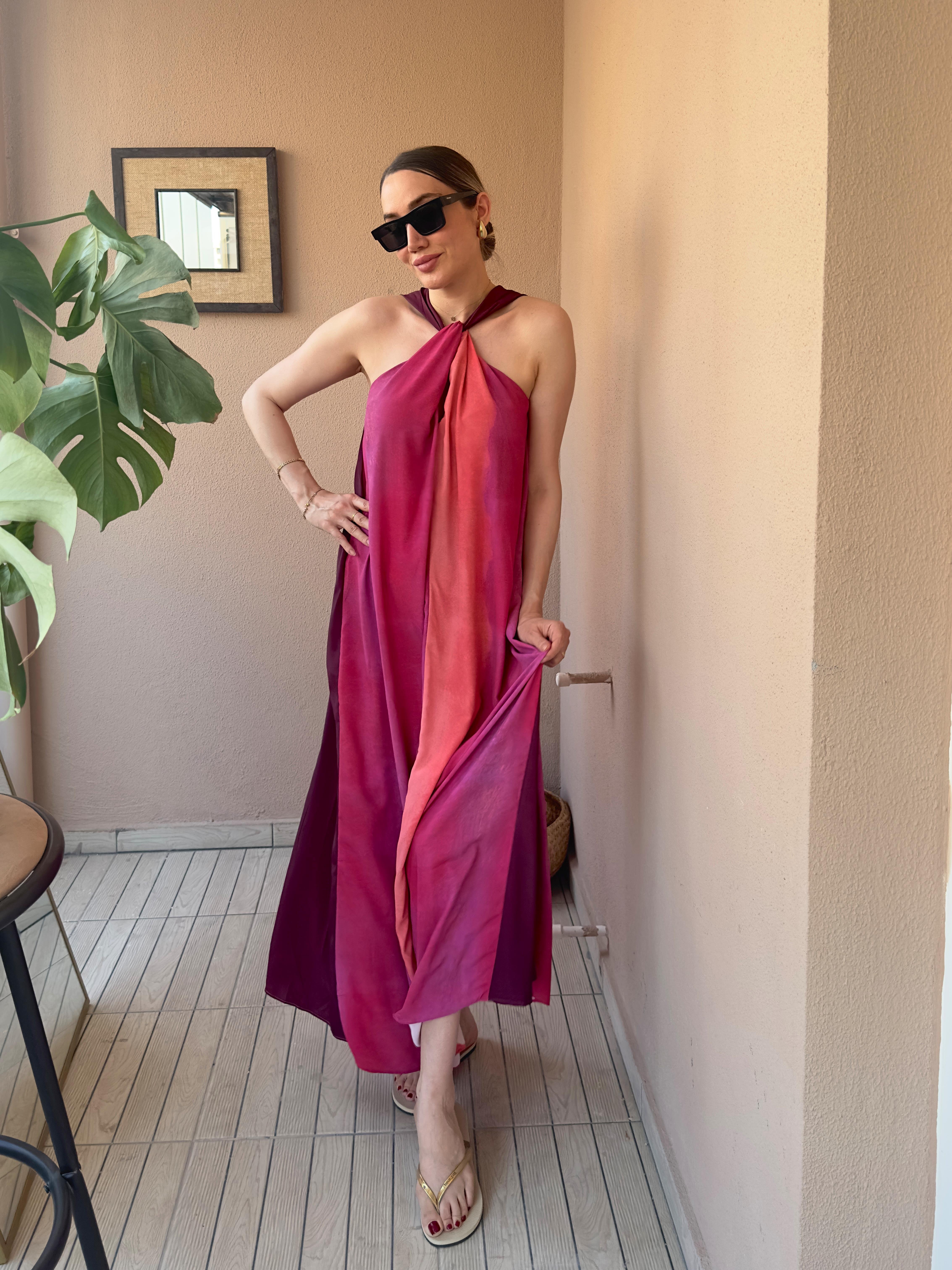Pembe Halter Yaka Elbise