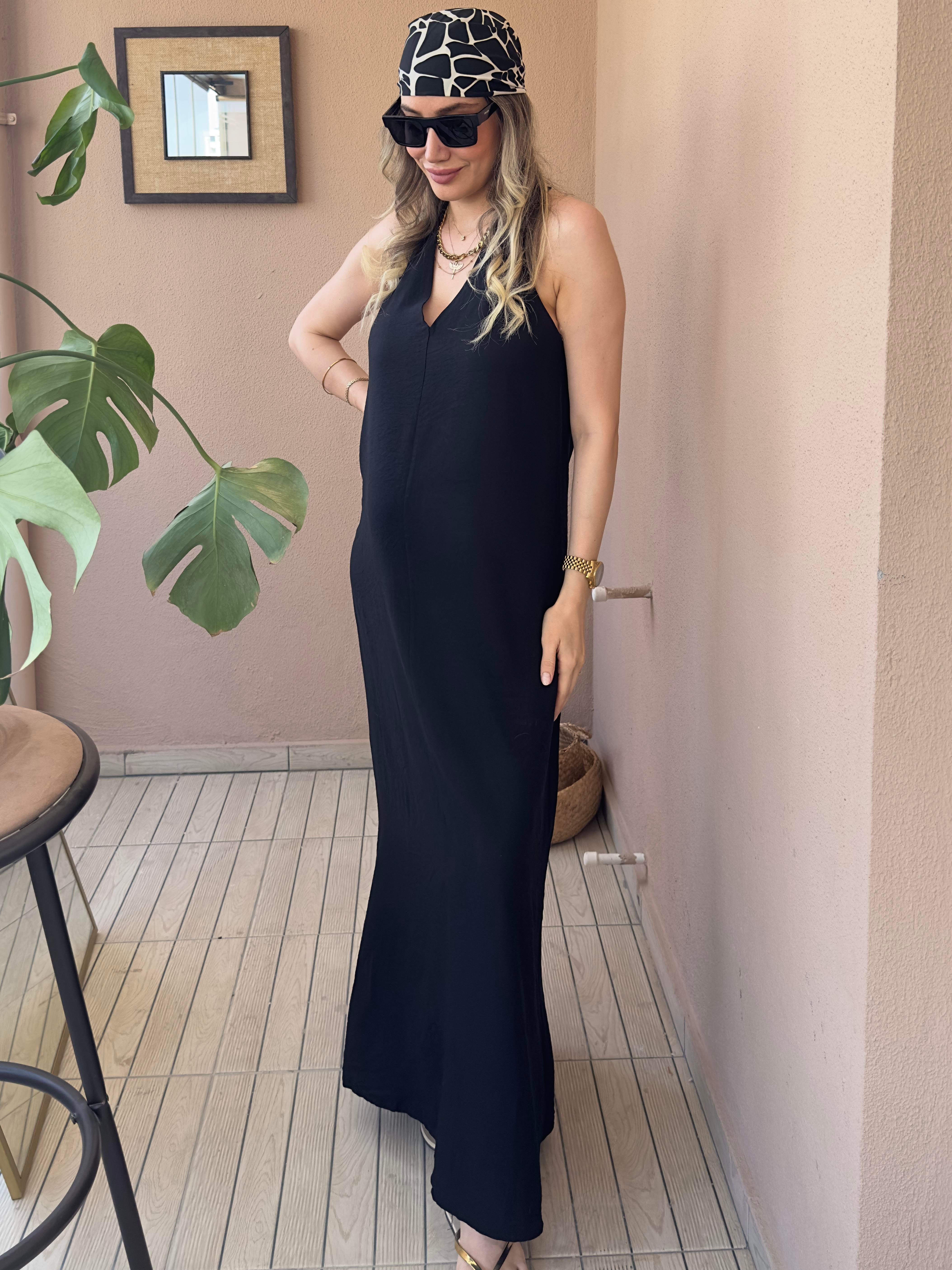 Sırtı çapraz uzun siyah elbise