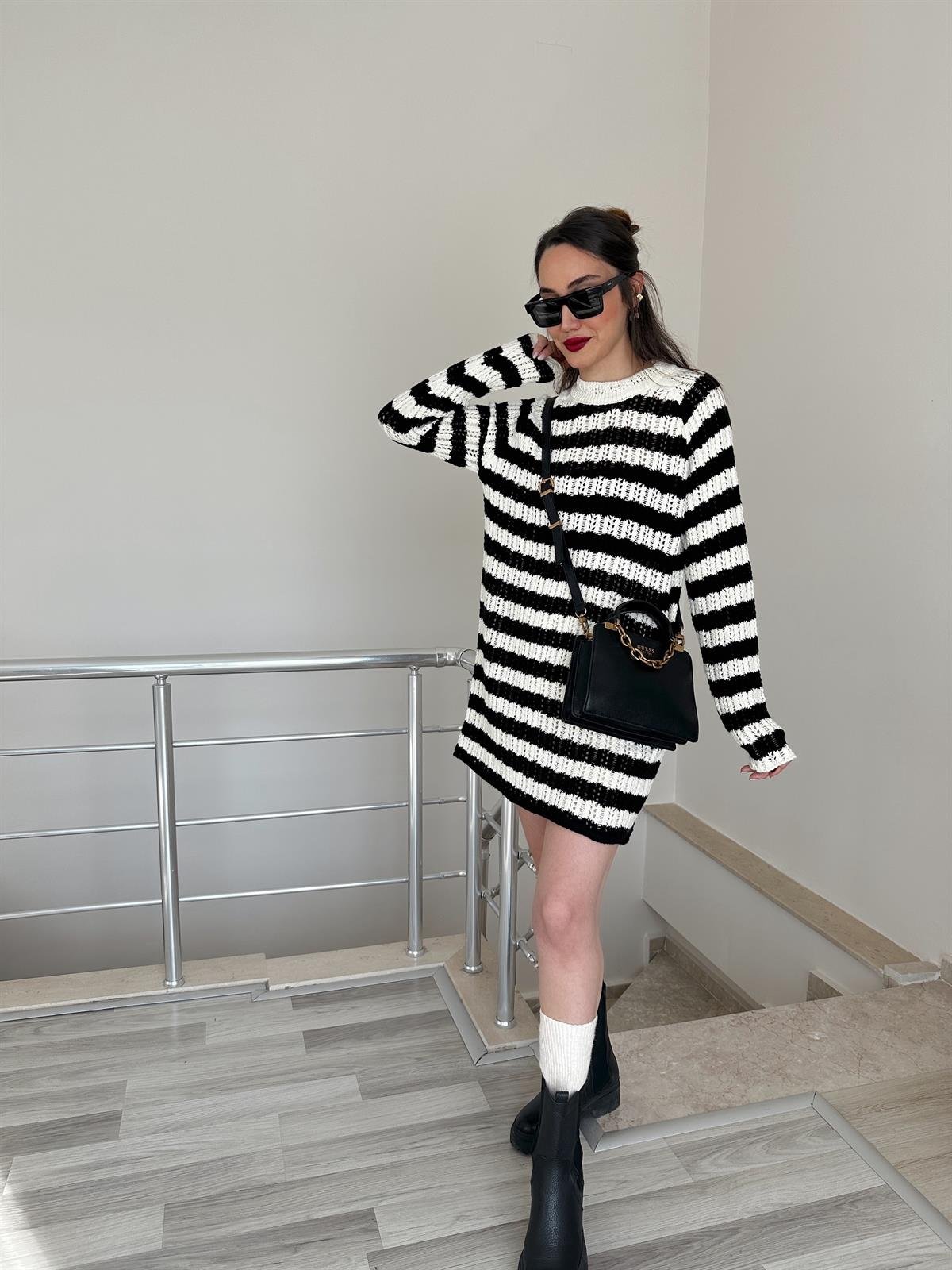 Siyah-Ekru Ajurlu Mini Elbise