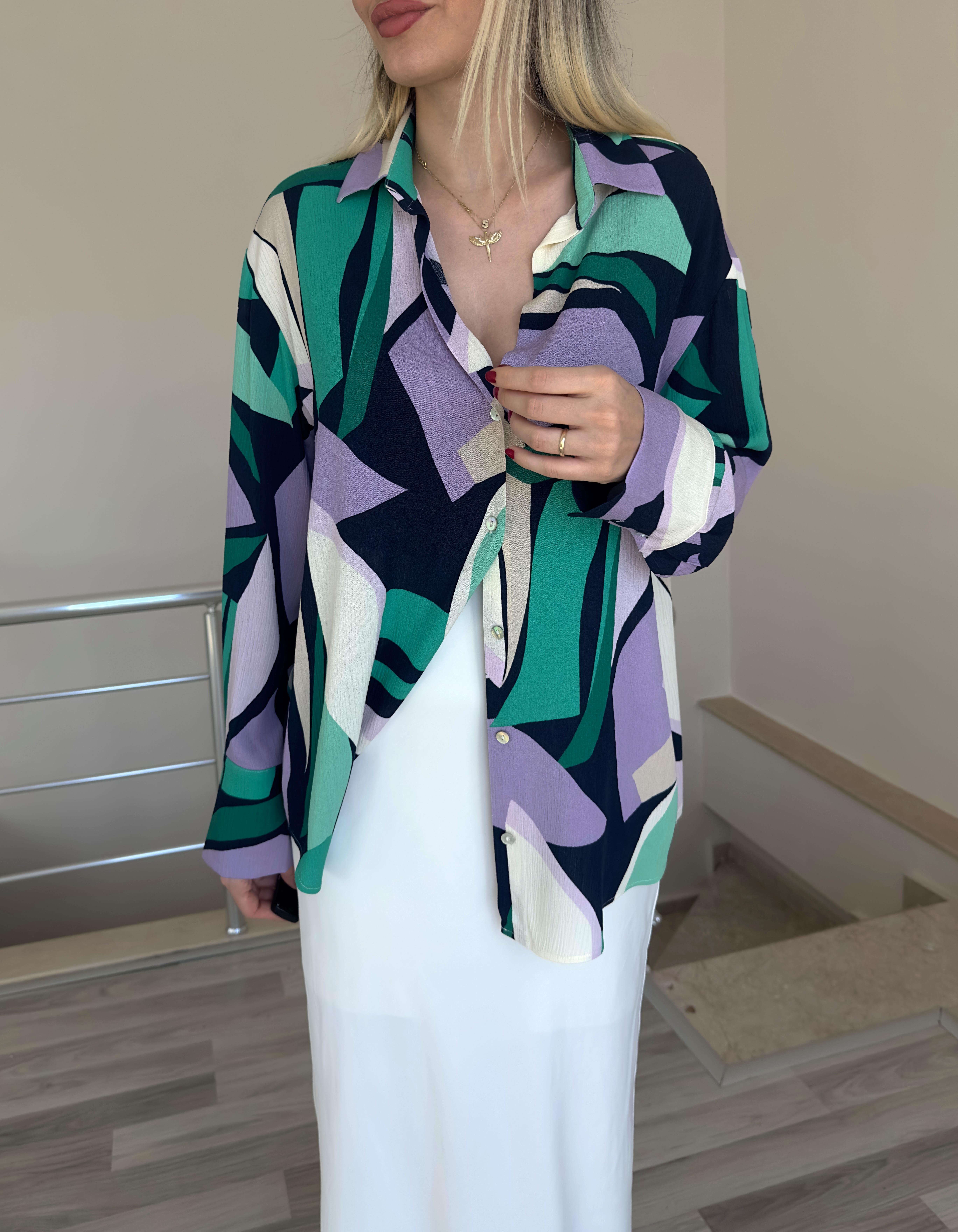 V Yaka Viskon Gömlek