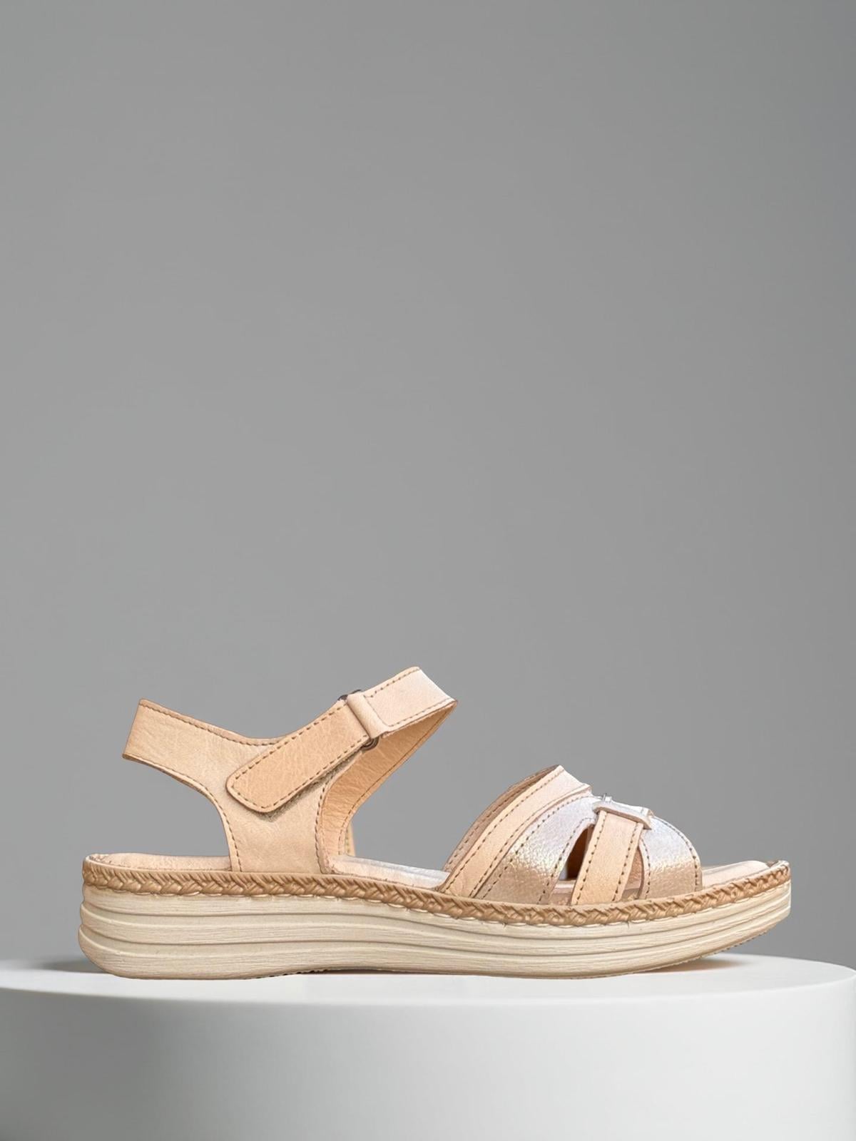 C.Black 22338 Hakiki Deri Comfort Taban Kadın Sandalet Bej