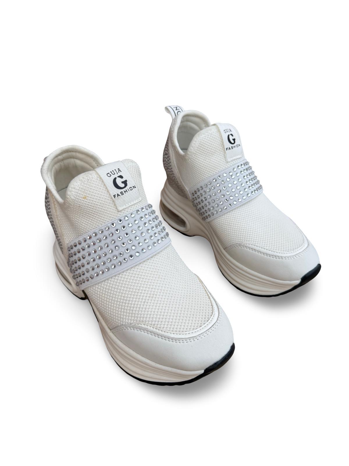 Guja 24K300-4 Streç Kumaş Air Taban Kadın Sneaker Beyaz