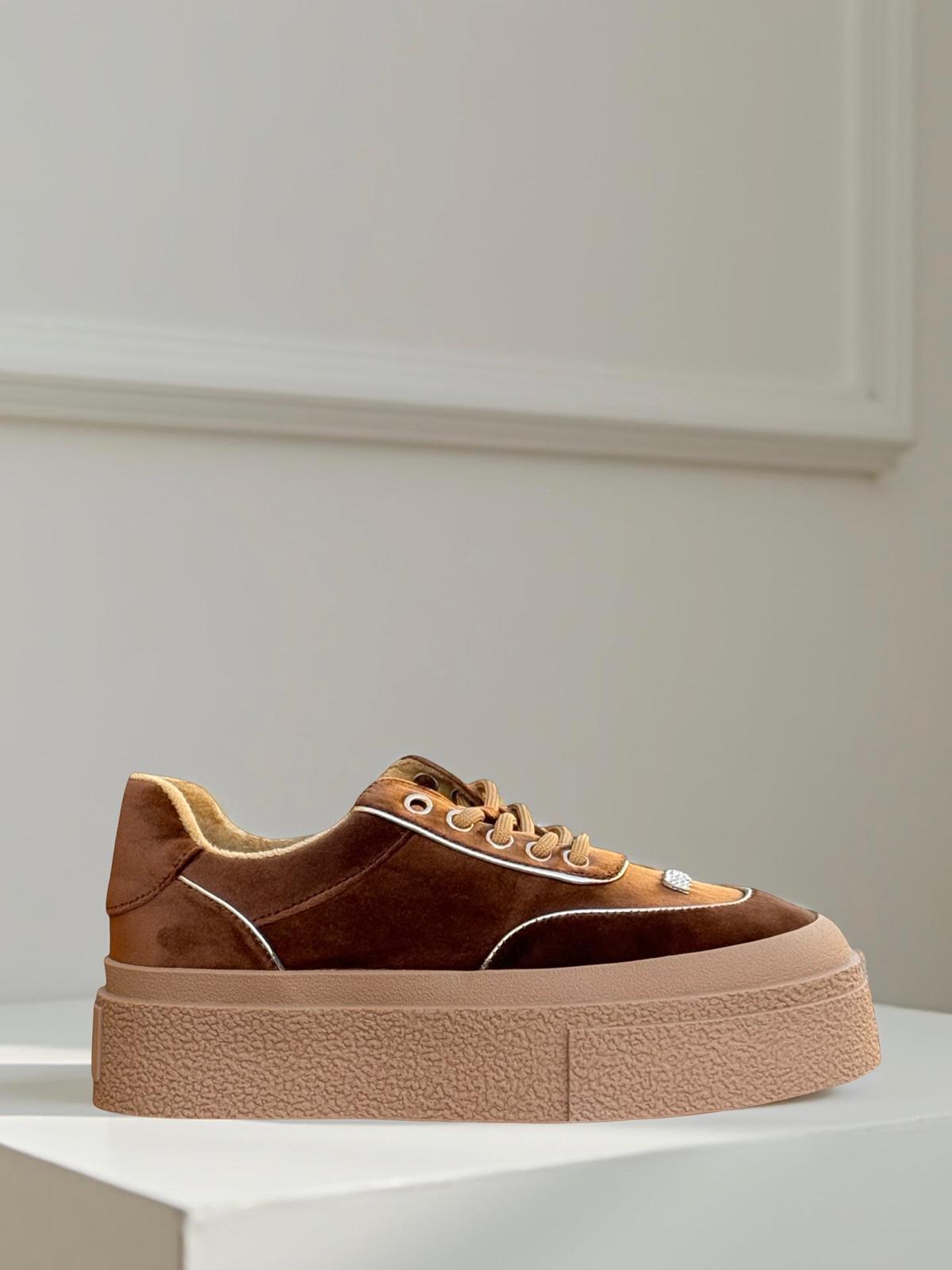 Guja K330 Kadife Taş Detaylı  Eva Taban Kadın Sneaker Kahve