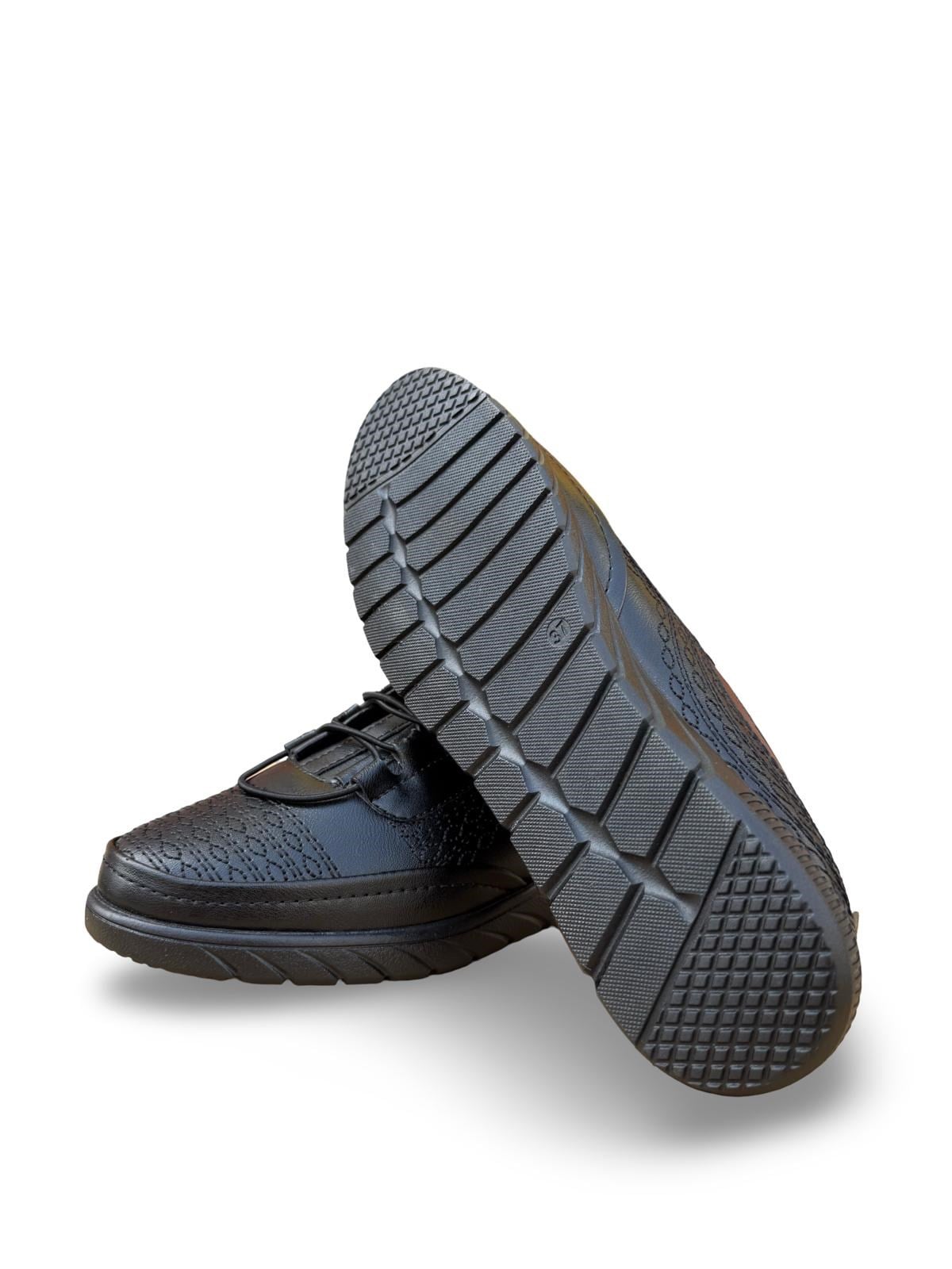 K152-218 Vegan Deri Comfort Taban Lastik Bağcıklı Kadın Casual Ayakkabı Siyah