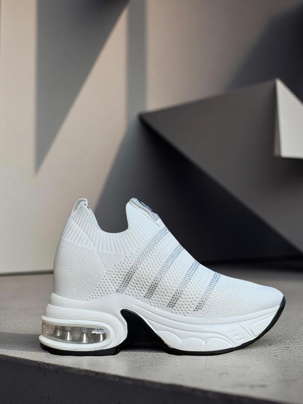 Yalınayak 25y300-4 Taş Detaylı Aır Taban Kadın Sneaker Beyaz