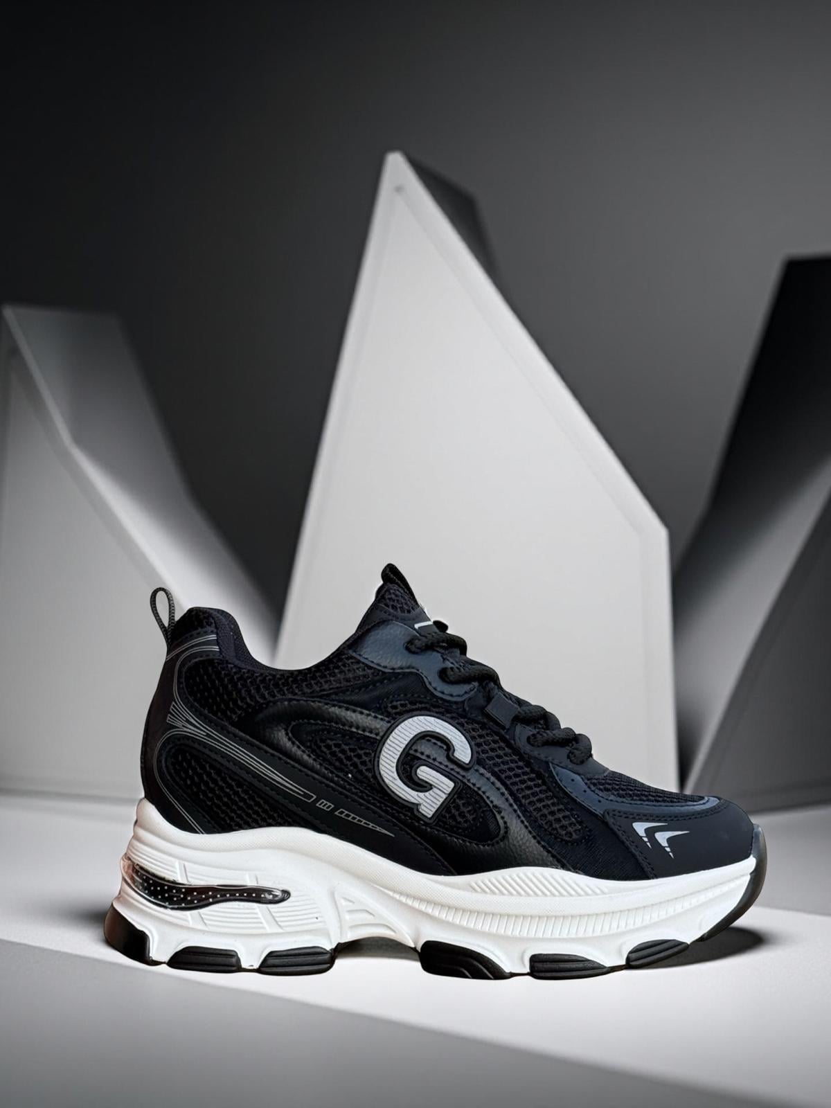 Yalınayak 25Y323 Kadın Aır Taban Sneaker Spor Siyah