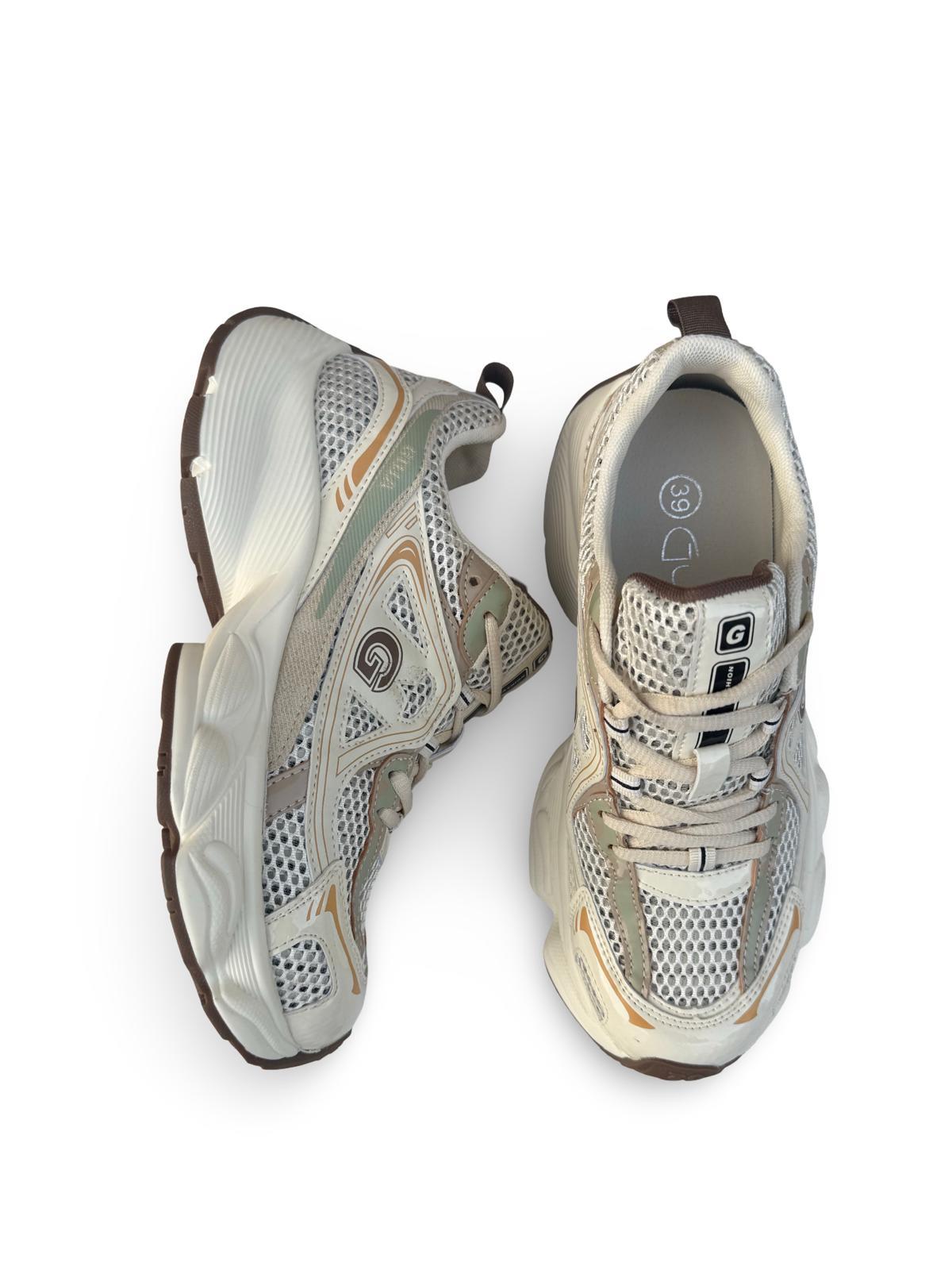 Yalınayak 25y353 Kadın Sneaker Aır Taban Taş Detaylı Bej