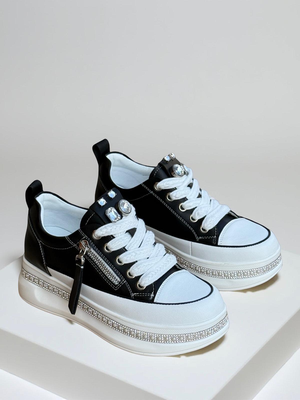 Yalınayak 25Y423-4 Taş Detaylı Kadın Eva Taban Sneaker Siyah