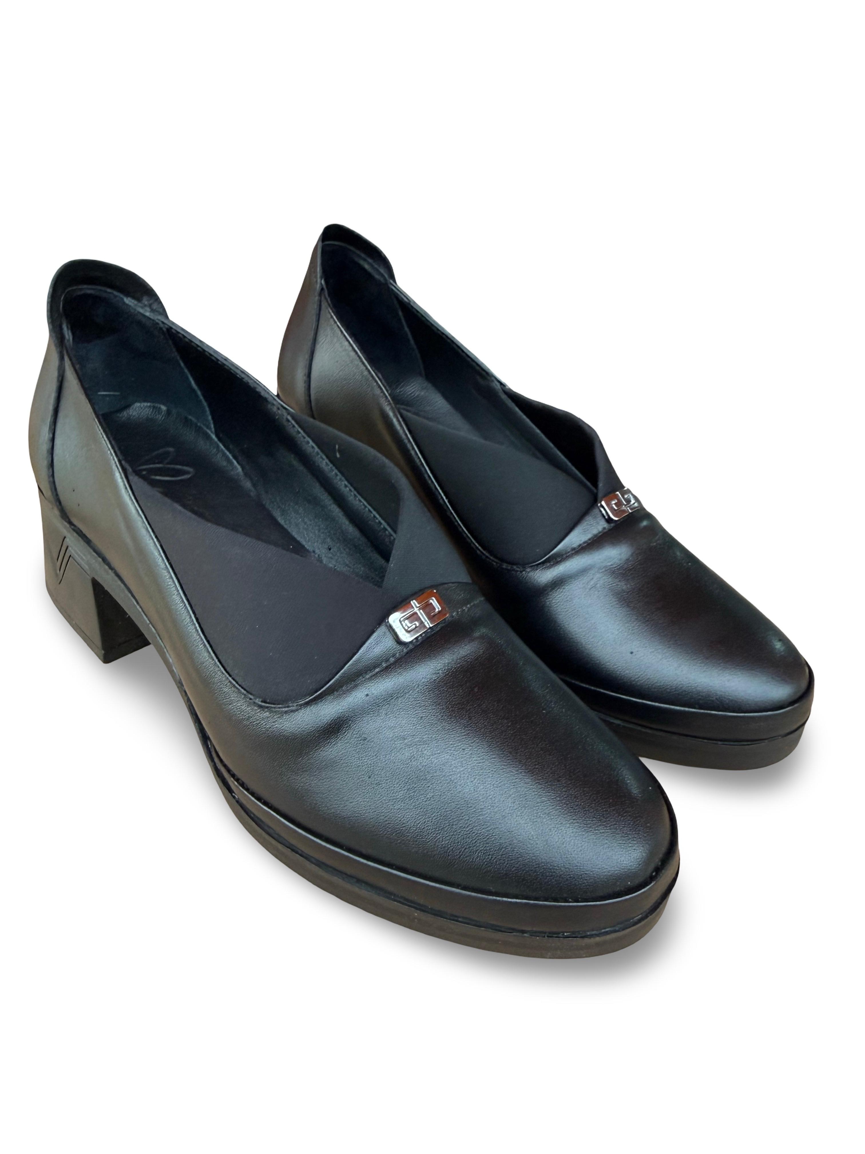 Yalınayak Bty219540 Hakiki Deri Comfort Taban Kadın Klasik Ayakkabı Siyah