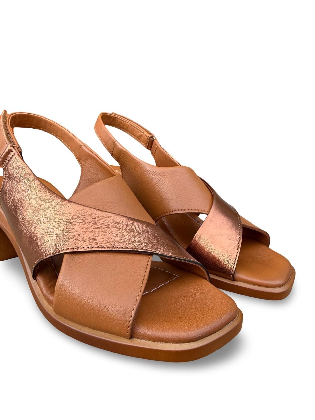 Yalınayak C45208-1 Hakiki Deri Kadın Comfort Taban Topuklu Sandalet Taba