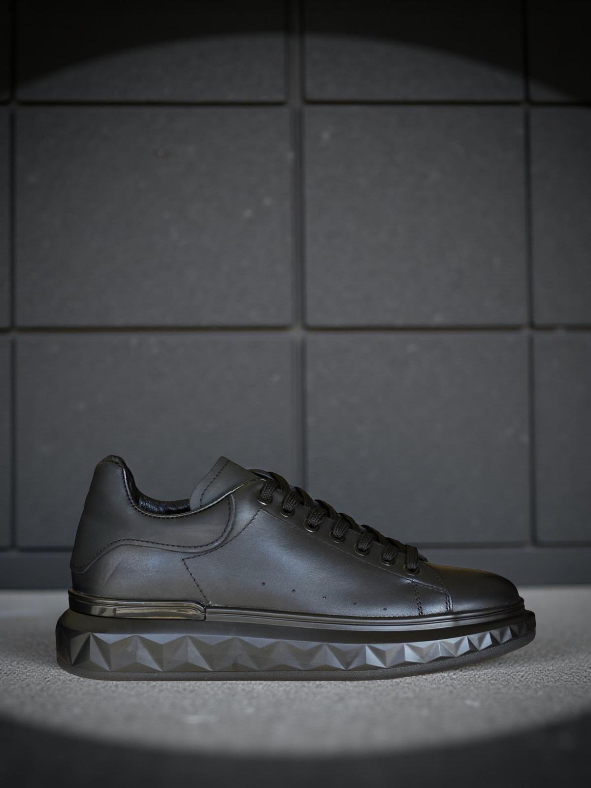 Yalınayak M19369 Hakiki Deri Erkek Sneaker Siyah Mat