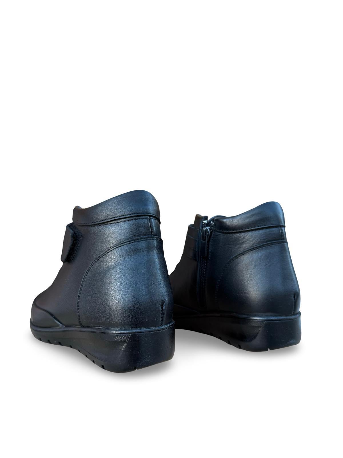 Yalınayak P7118  Hakiki Deri Comfort Taban Kadın Bot Siyah