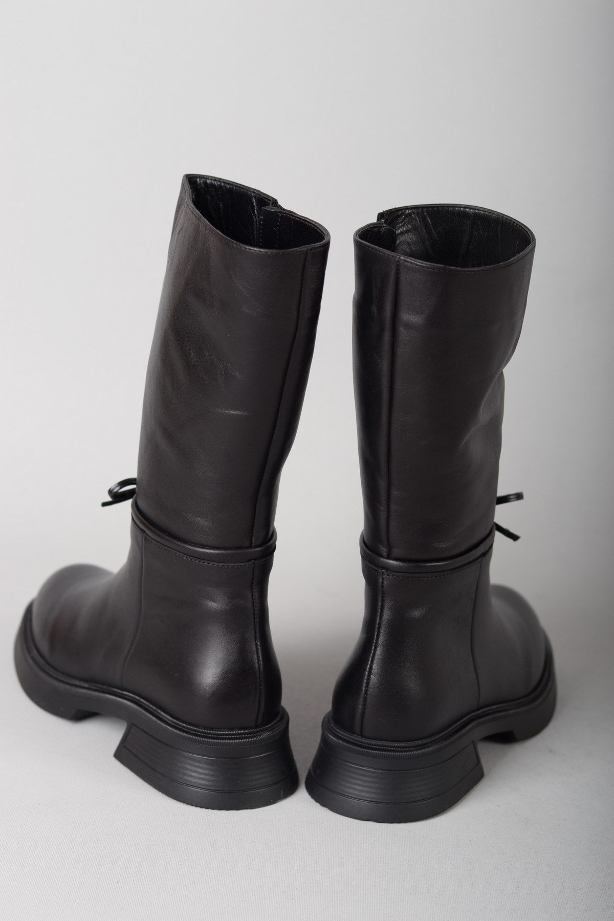 10175 HAKİKİ DERİ KADIN BOT ÇİZME SİYAH