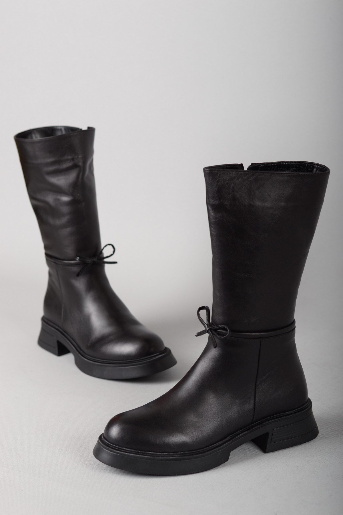 10175 HAKİKİ DERİ KADIN BOT ÇİZME SİYAH