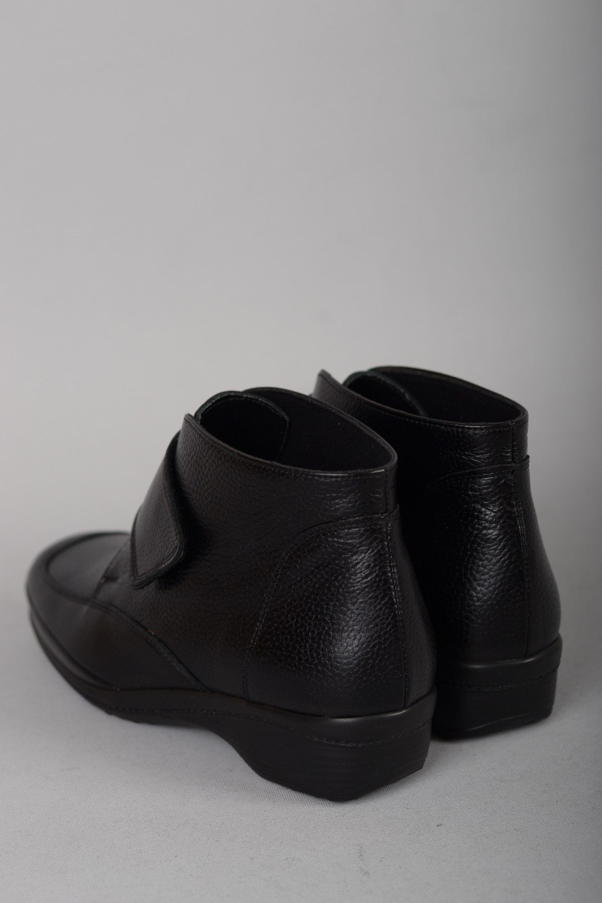EBRU 7164 COMFORT HAKİKİ DERİ KADIN  BOT SİYAH