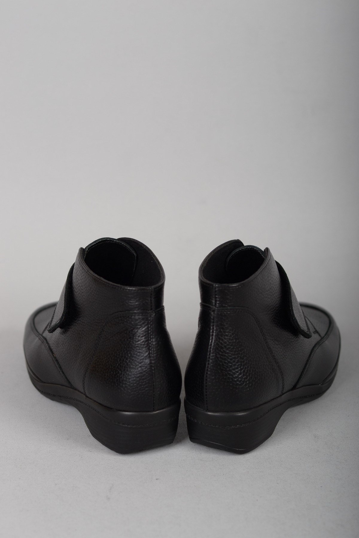 EBRU 7164 COMFORT HAKİKİ DERİ KADIN  BOT SİYAH