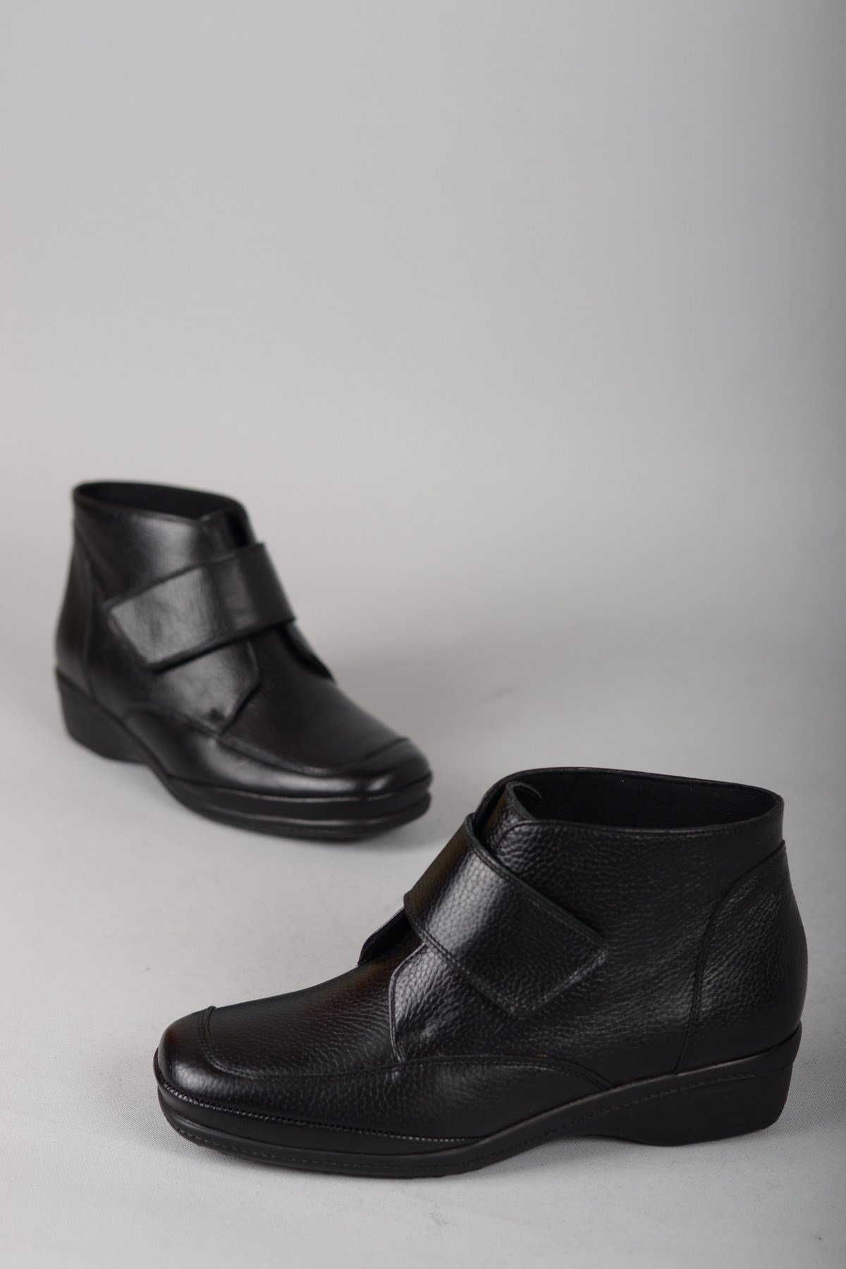 EBRU 7164 COMFORT HAKİKİ DERİ KADIN  BOT SİYAH