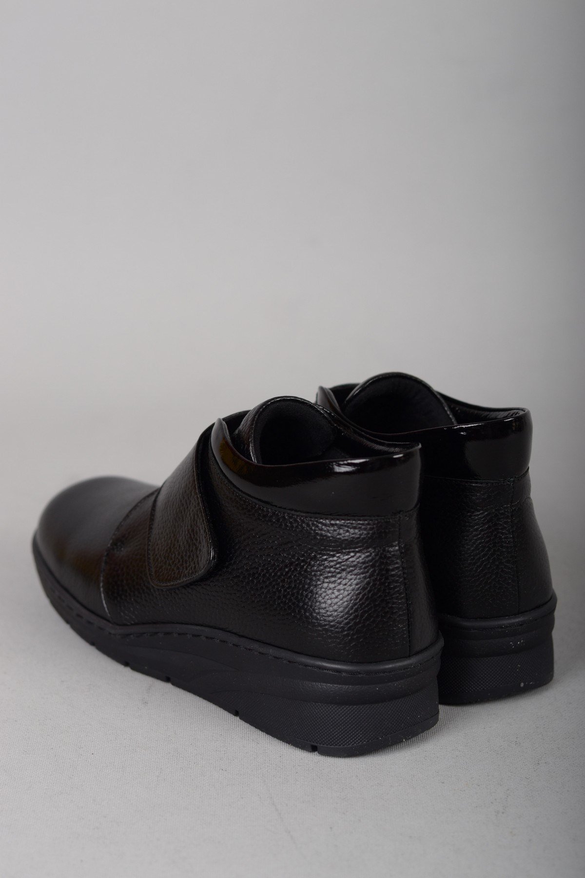 EBRU 857 COMFORT HAKİKİ DERİ KADIN BOT SİYAH