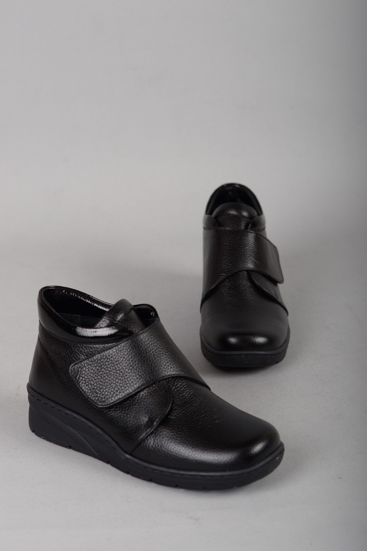 EBRU 857 COMFORT HAKİKİ DERİ KADIN BOT SİYAH