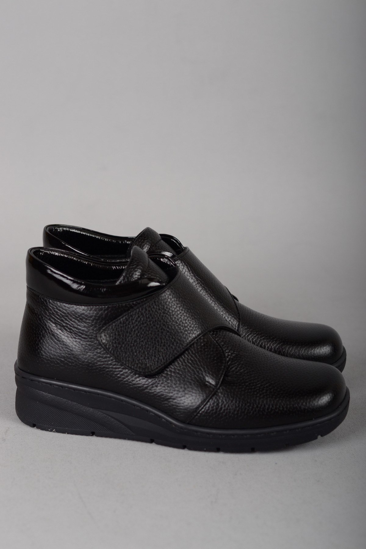 EBRU 857 COMFORT HAKİKİ DERİ KADIN BOT SİYAH