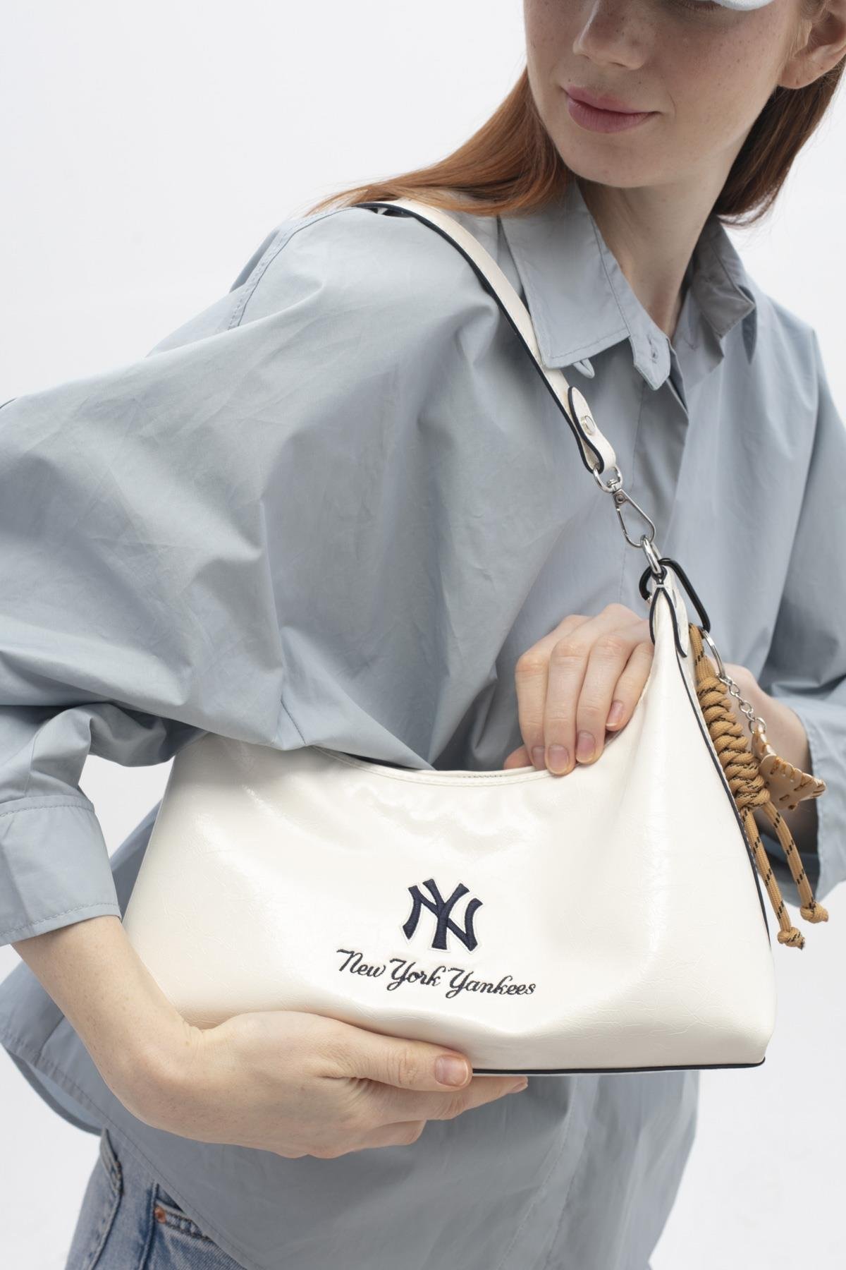 New York Yankees MLB022 Kol Çantası BEYAZ-LACİVERT