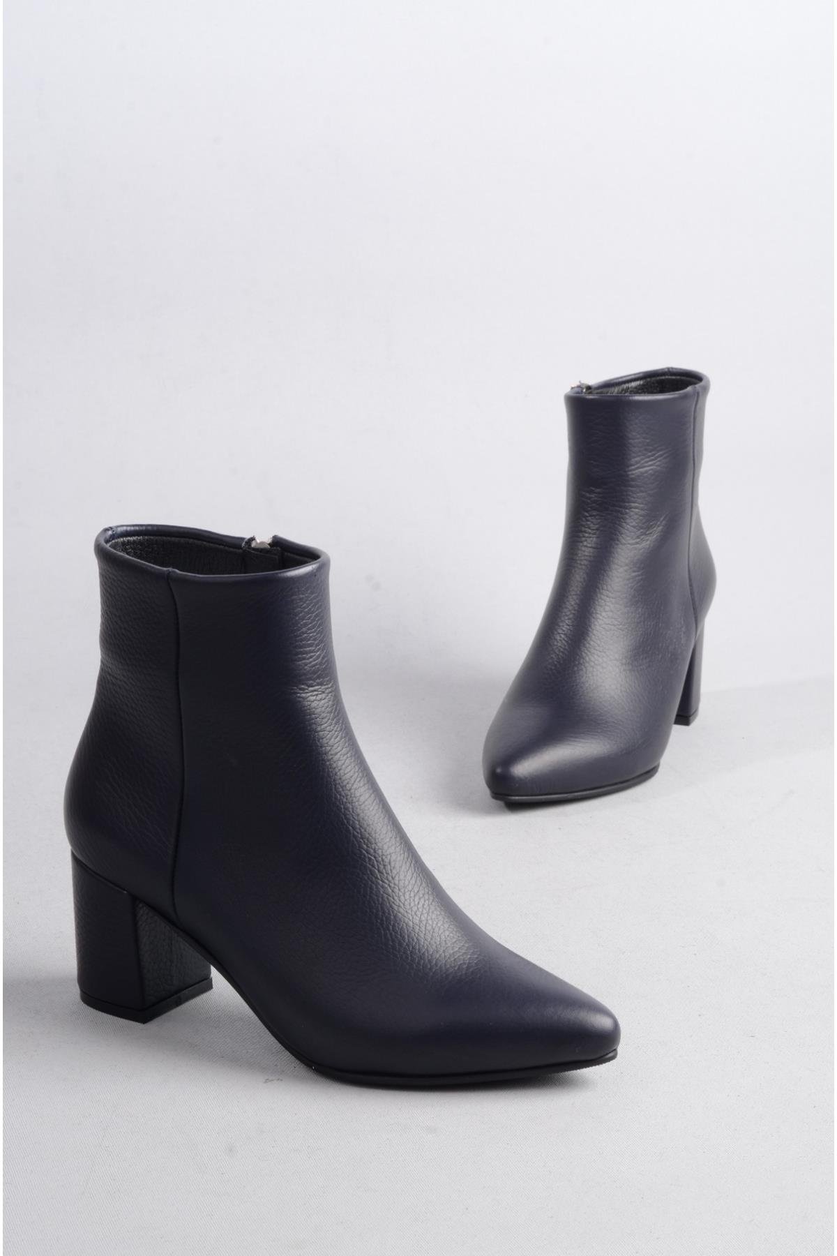SEÇ 001 HAKİKİ DERİ TOPUKLU BOT (6cm) LACİVERT