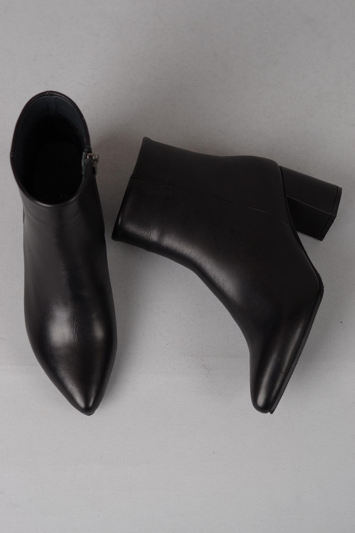 SEÇ 001 HAKİKİ DERİ TOPUKLU BOT (6cm) SİYAH