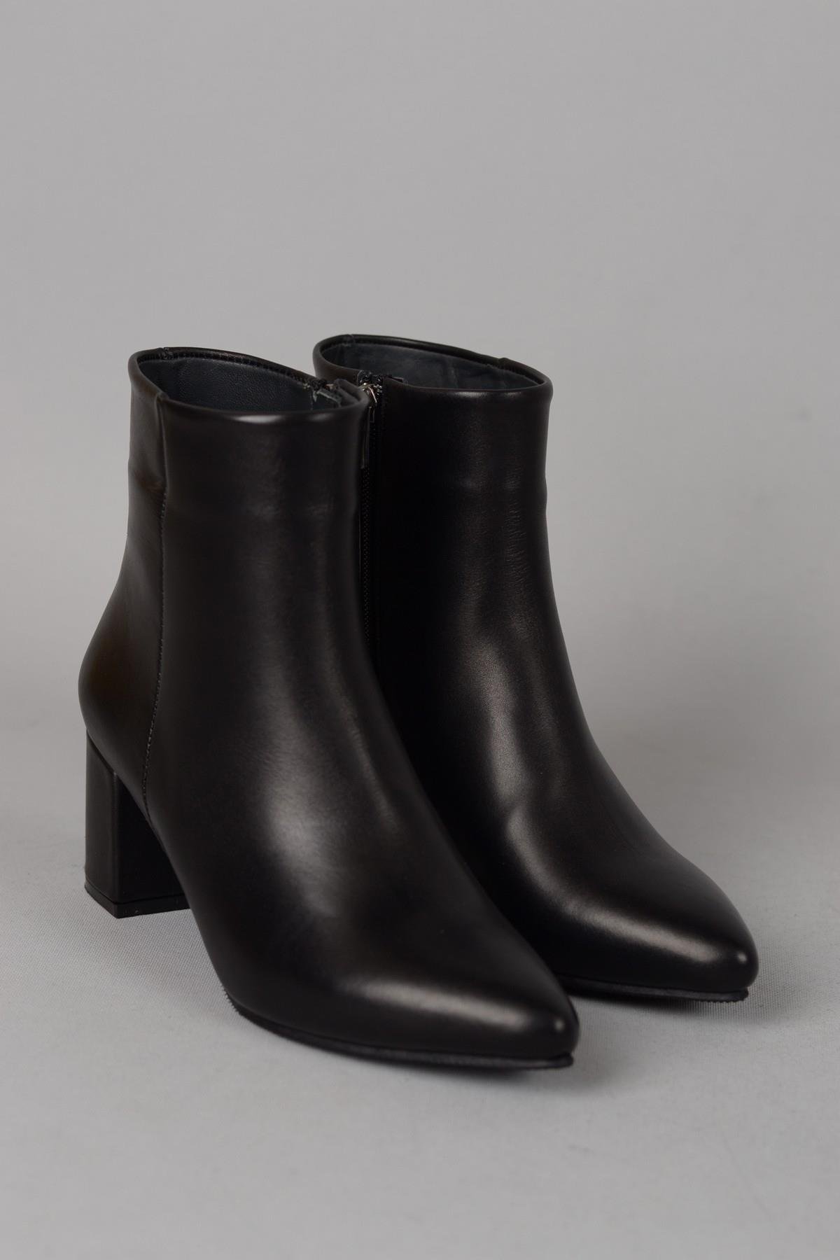 SEÇ 001 HAKİKİ DERİ TOPUKLU BOT (6cm) SİYAH