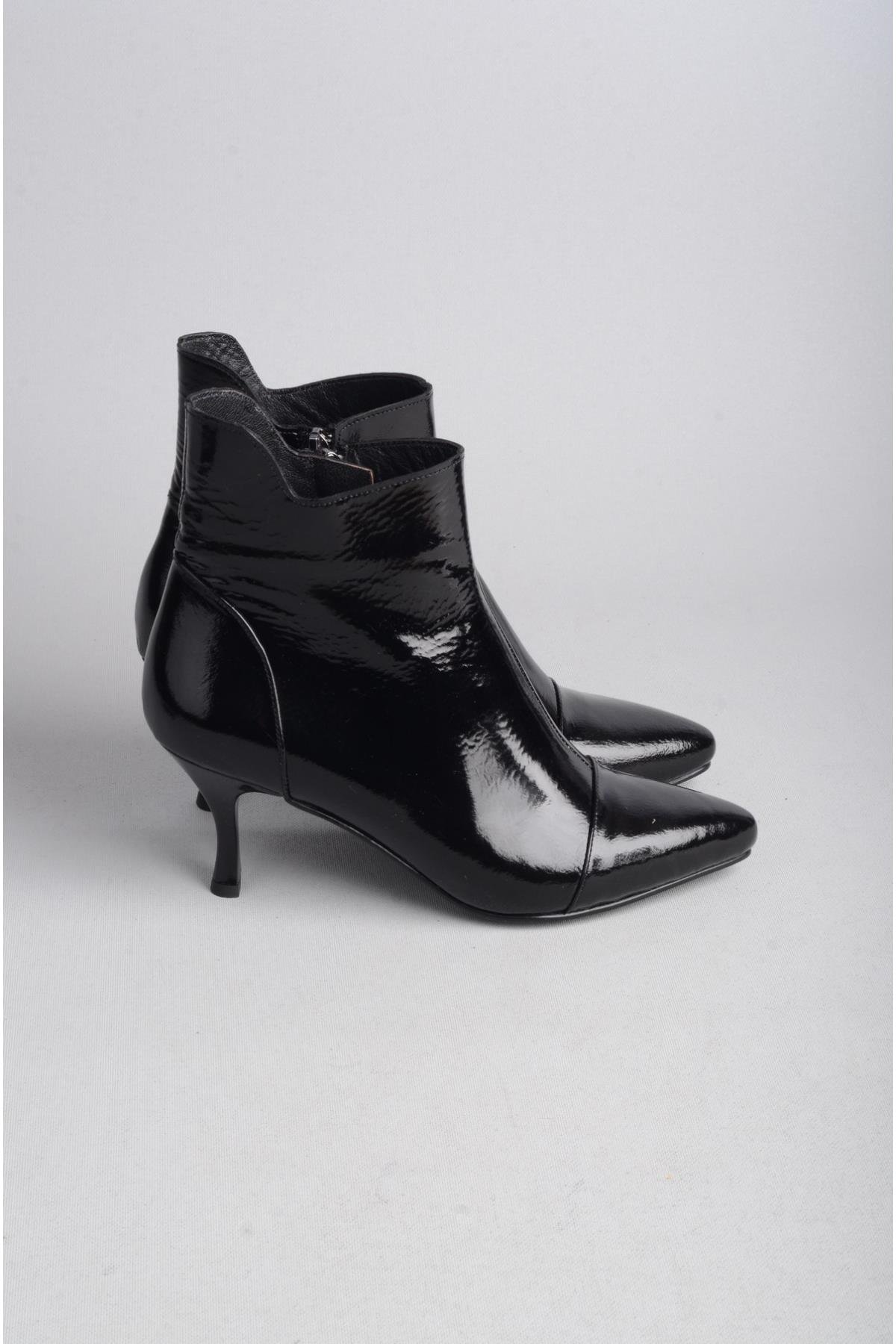 SEÇ 1063 HAKİKİ DERİ TOPUKLU KADIN BOT (Topuk Boyu: 7 cm) SİYAH RUGAN