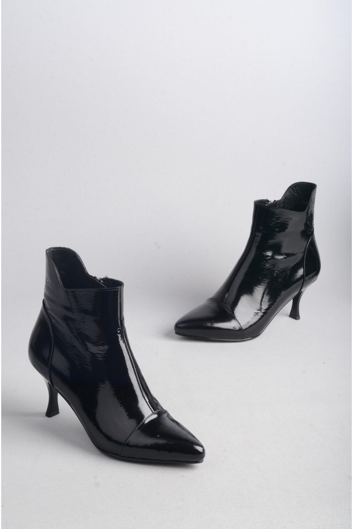 SEÇ 1063 HAKİKİ DERİ TOPUKLU KADIN BOT (Topuk Boyu: 7 cm) SİYAH RUGAN