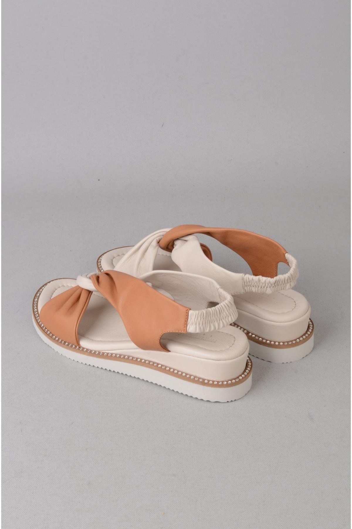SEÇ 107614 TAŞ DETAYLI HAKİKİ DERİ KADIN SANDALET TABA - BEJ