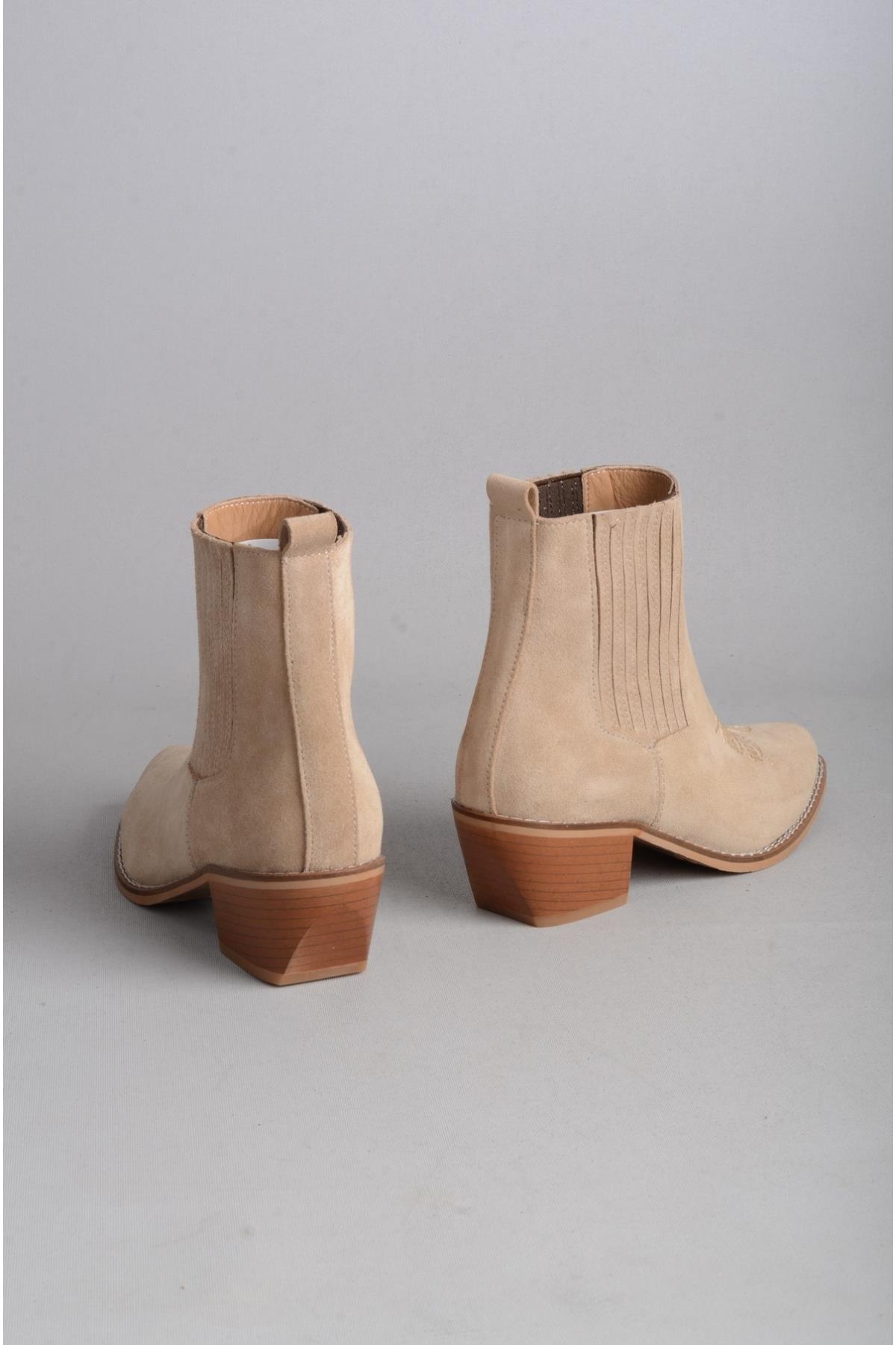 SEÇ 1623 HAKİKİ DERİ WESTERN TOPUKLU BOT (Topuk Boyu:6 cm) BEJ SÜET