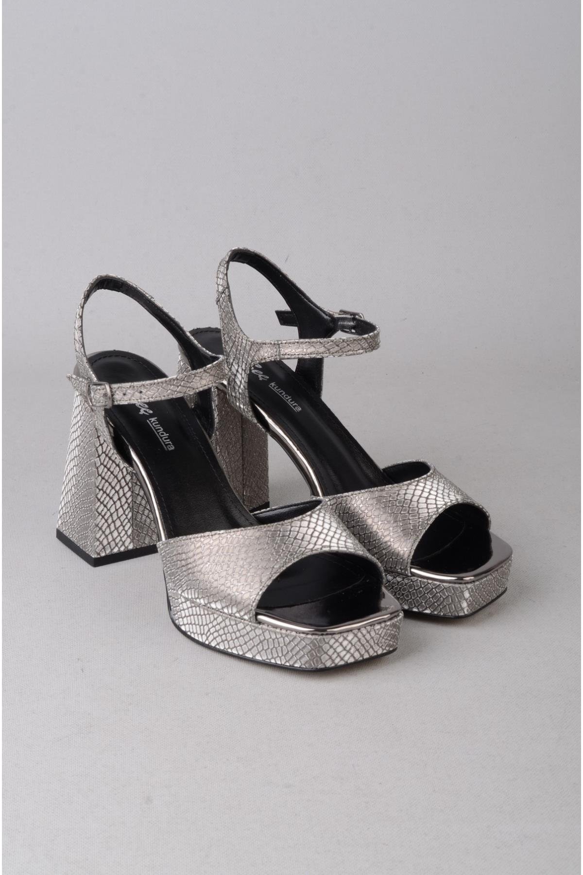 SEÇ 203 PLATFORM TOPUKLU ABİYE AYAKKABI (Topuk 10,5cm - platform  cm) PLATİN