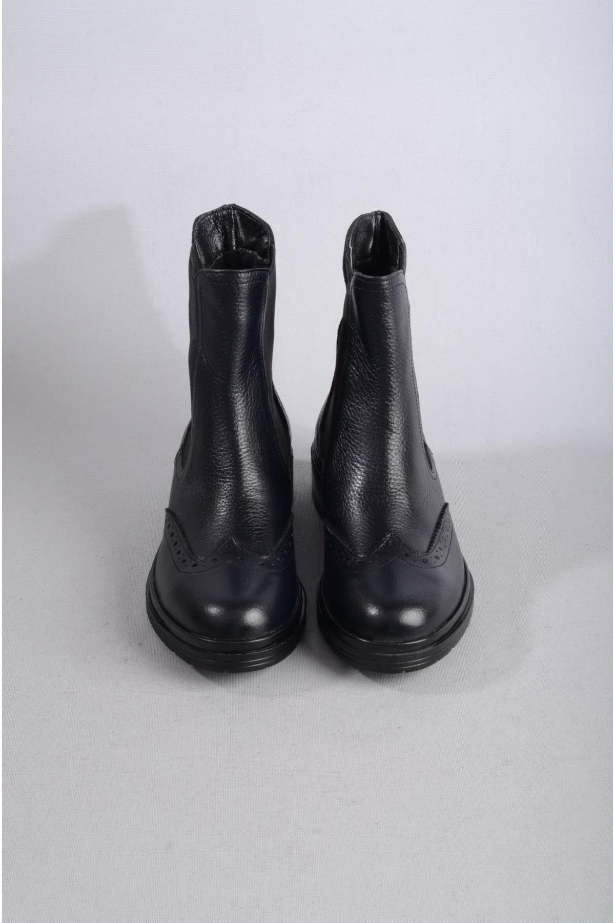 SEÇ 2337 HAKİKİ DERİ KADIN BOT SİYAH